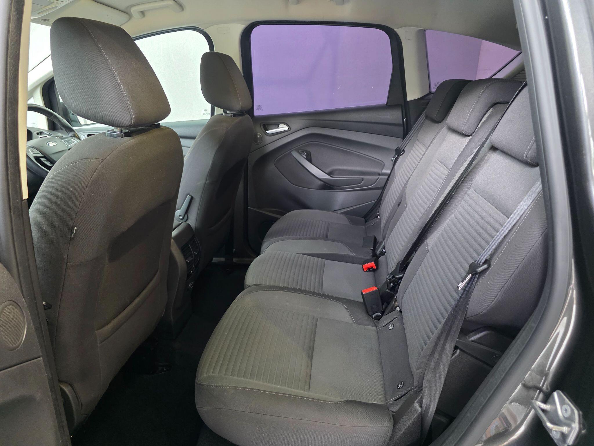 Ford C-MAX - Image 30