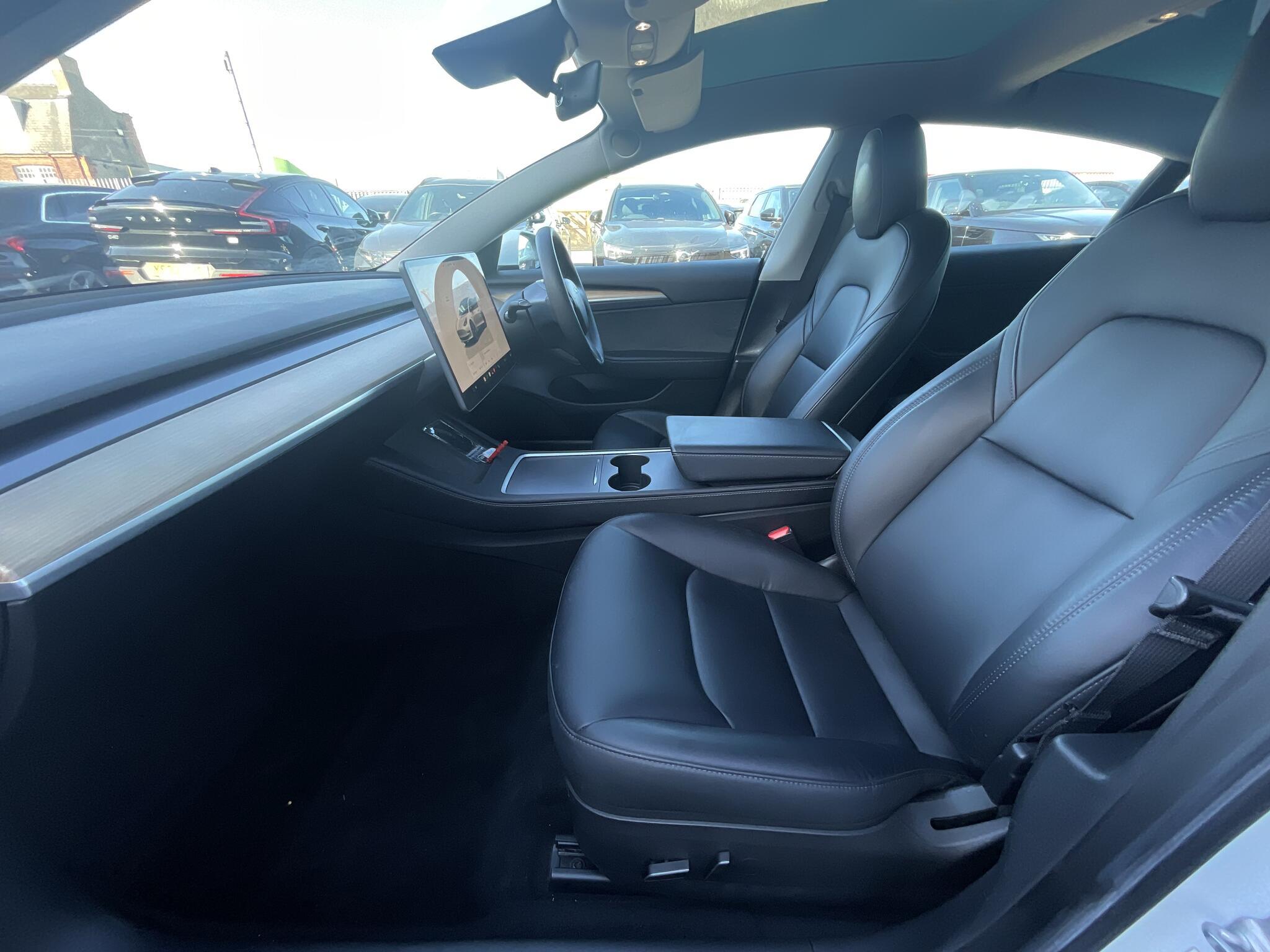Tesla Model 3 - Image 18