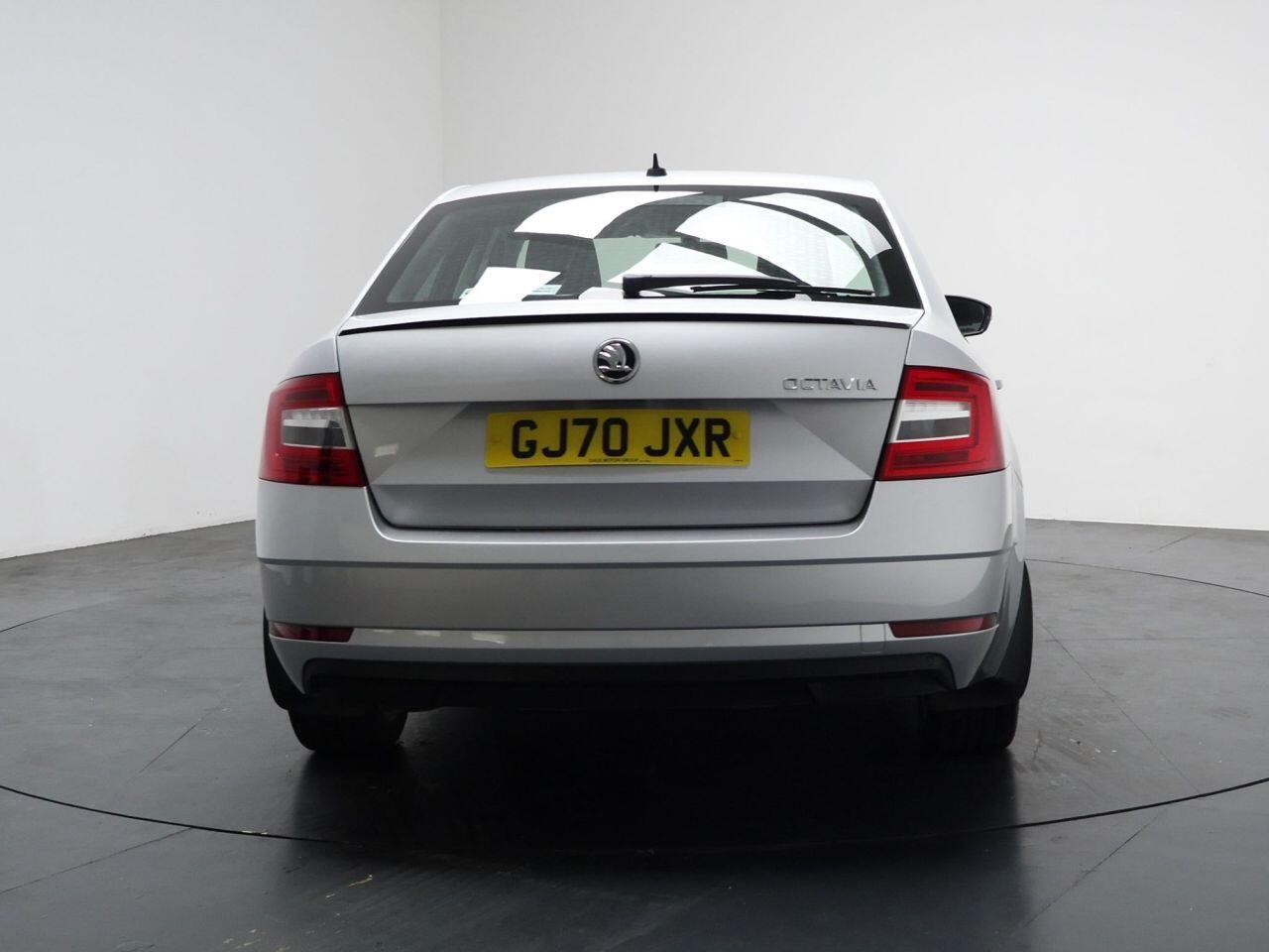 Skoda Octavia - Image 11