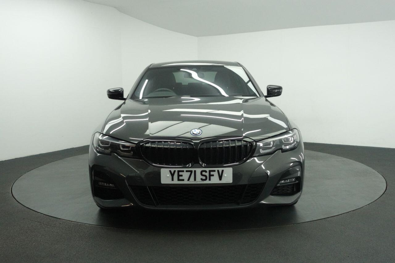 BMW 3 Series - Image 3