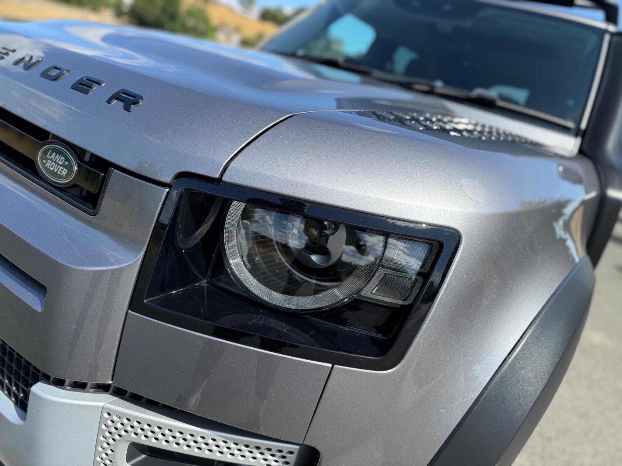 Land Rover Defender 110 - Image 17