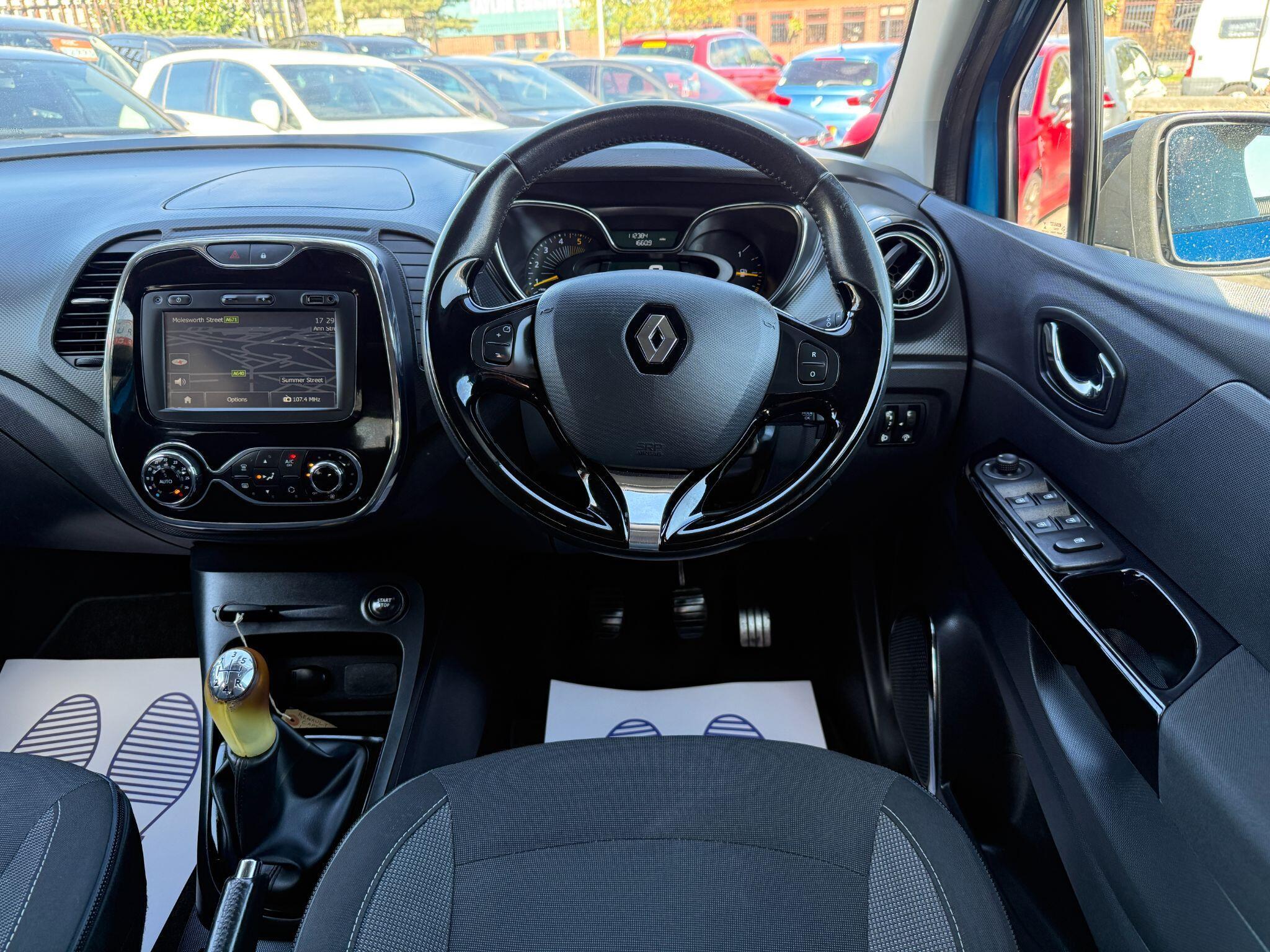 Renault Captur - Image 35