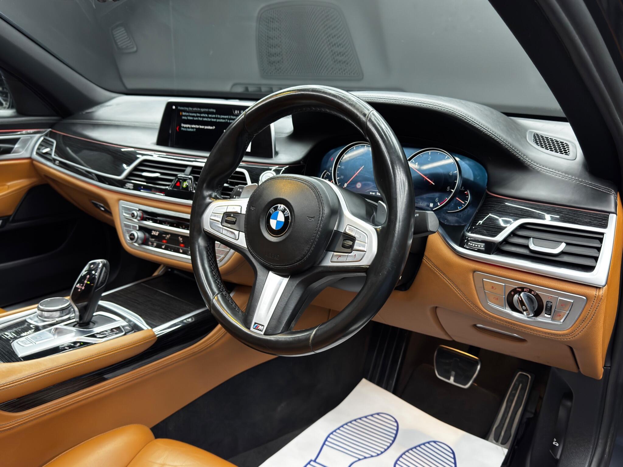 BMW 7 Series - Image 9