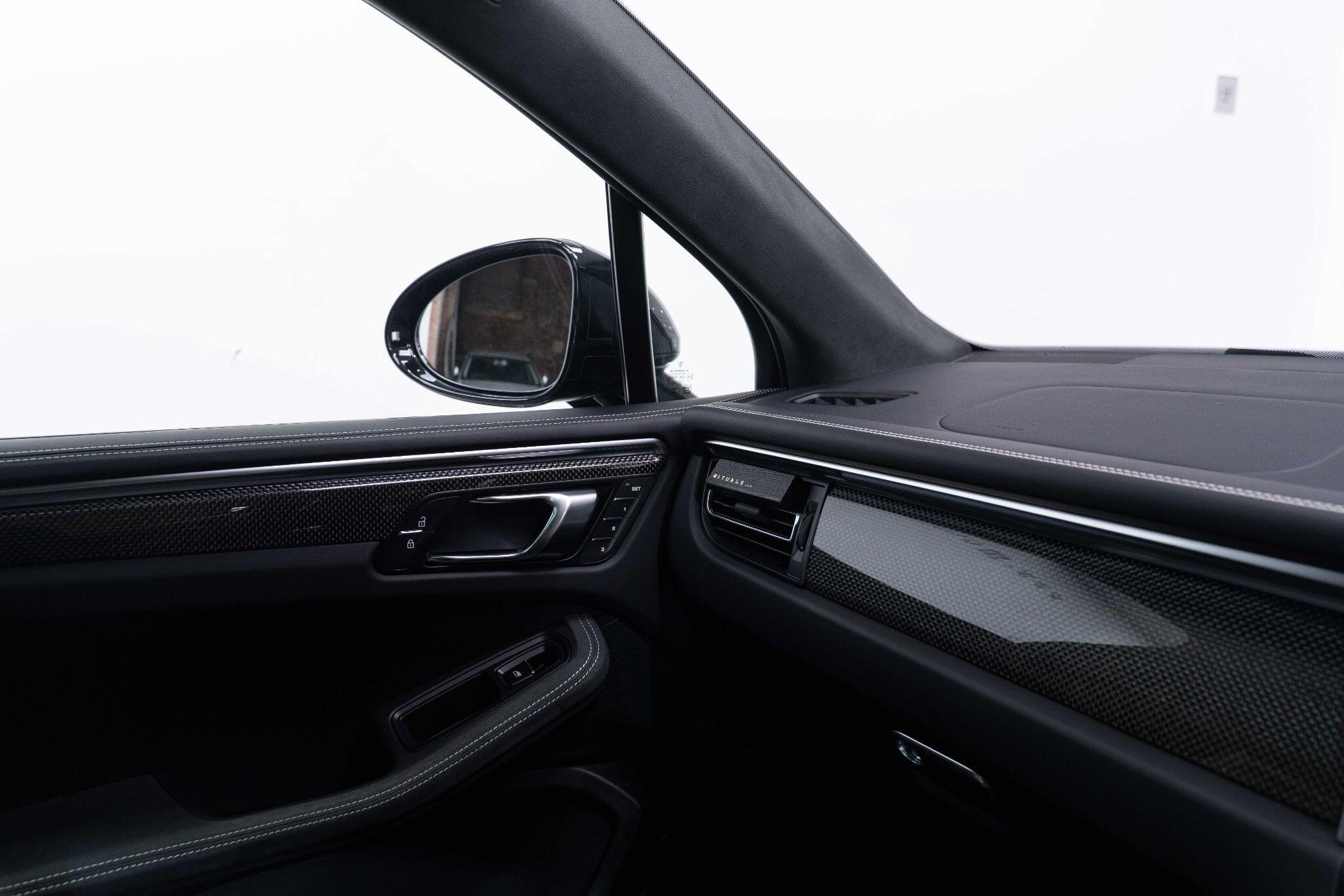 Porsche Macan - Image 7