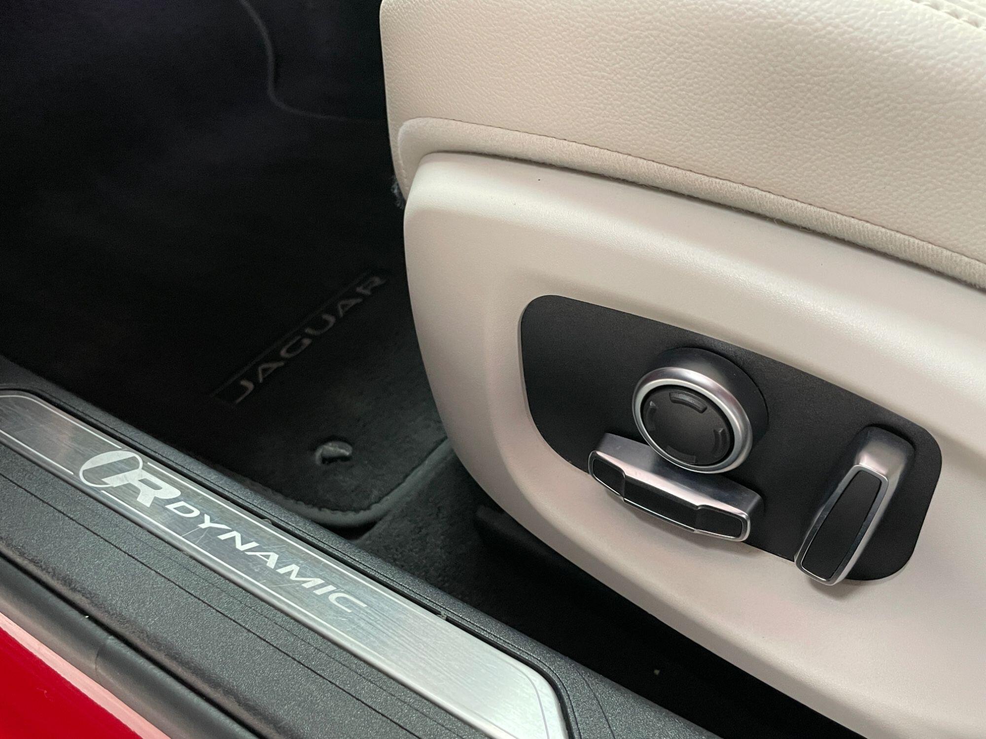 Jaguar XE - Image 34