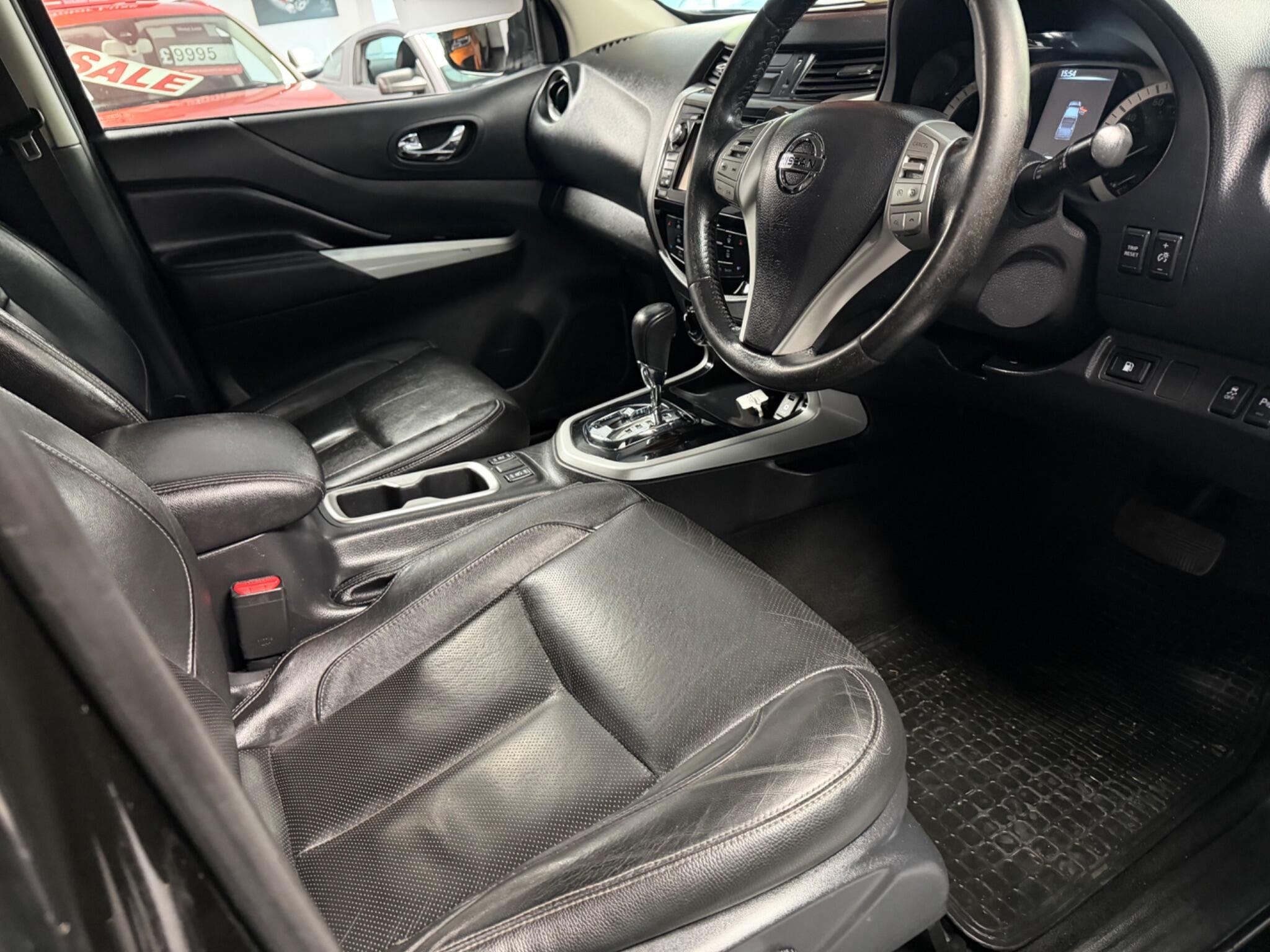 Nissan NAVARA - Image 11