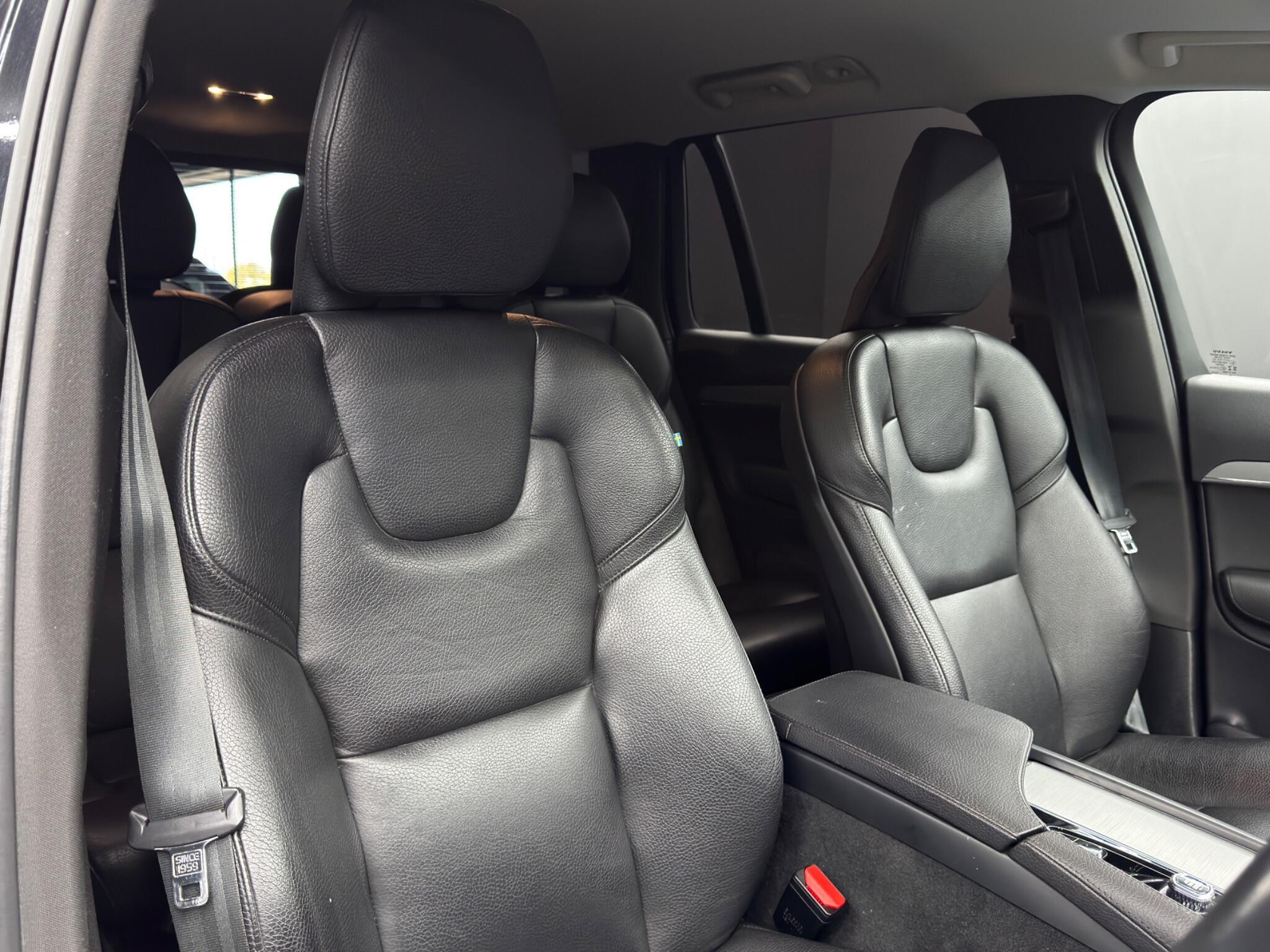Volvo XC90 - Image 12