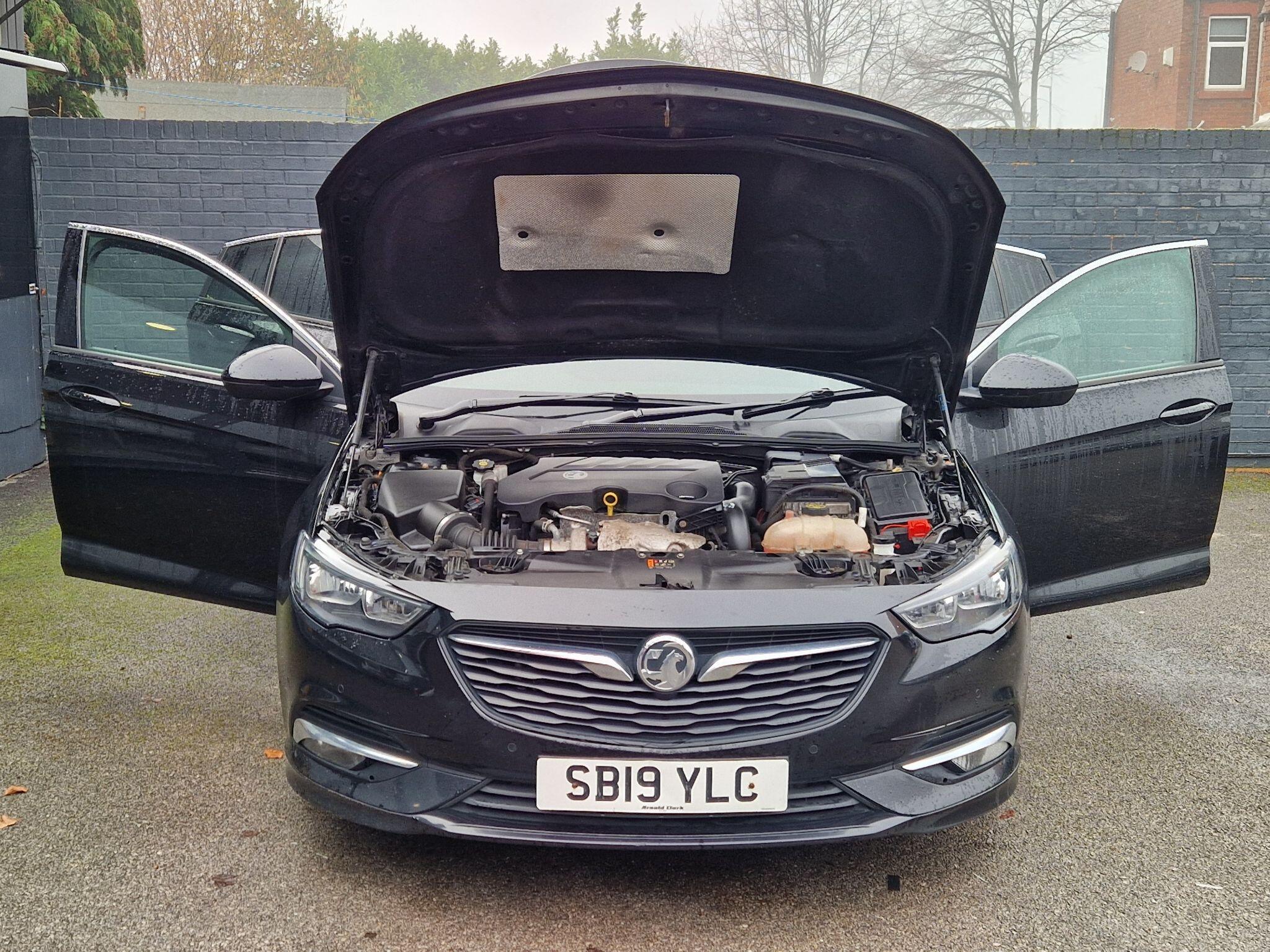 Vauxhall Insignia - Image 13