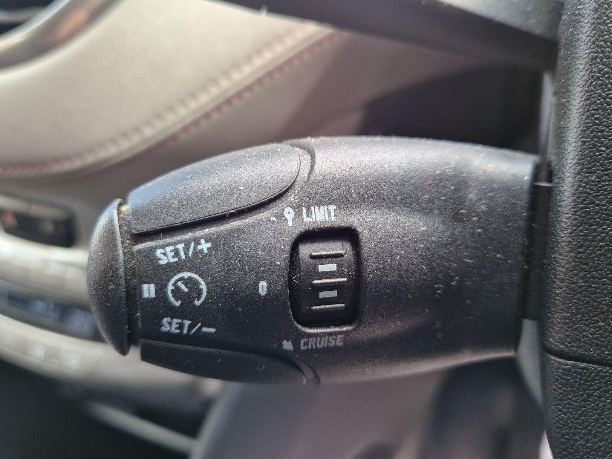 Peugeot 208 - Image 48