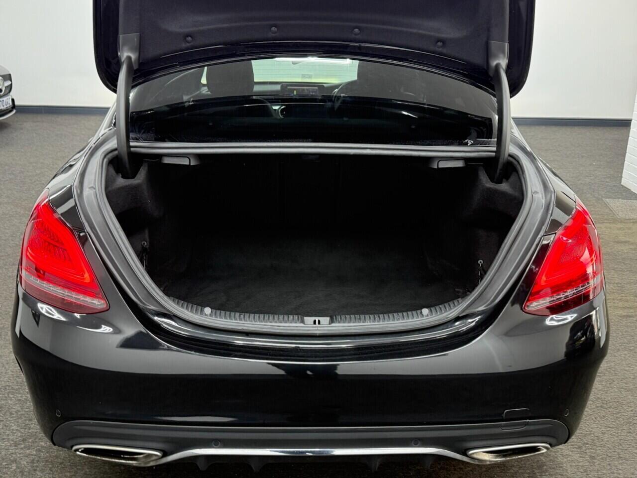 Mercedes C-Class - Image 34