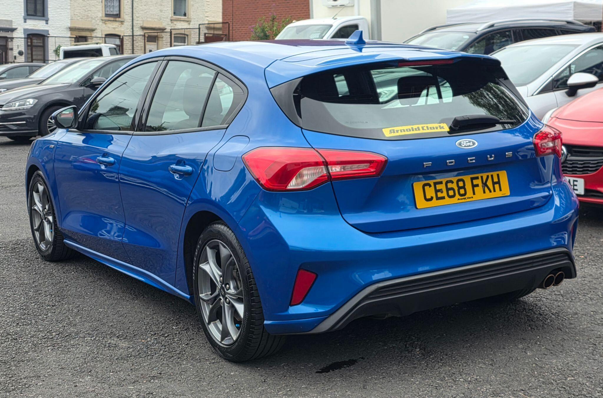 Ford Focus - Image 5