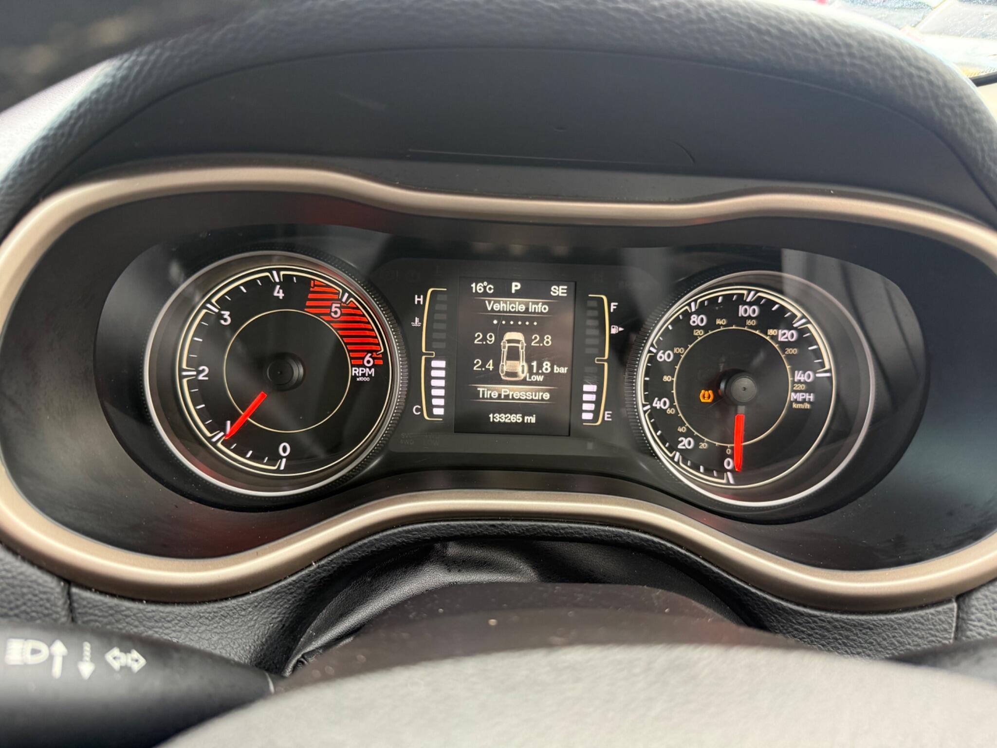 Jeep Cherokee - Image 14