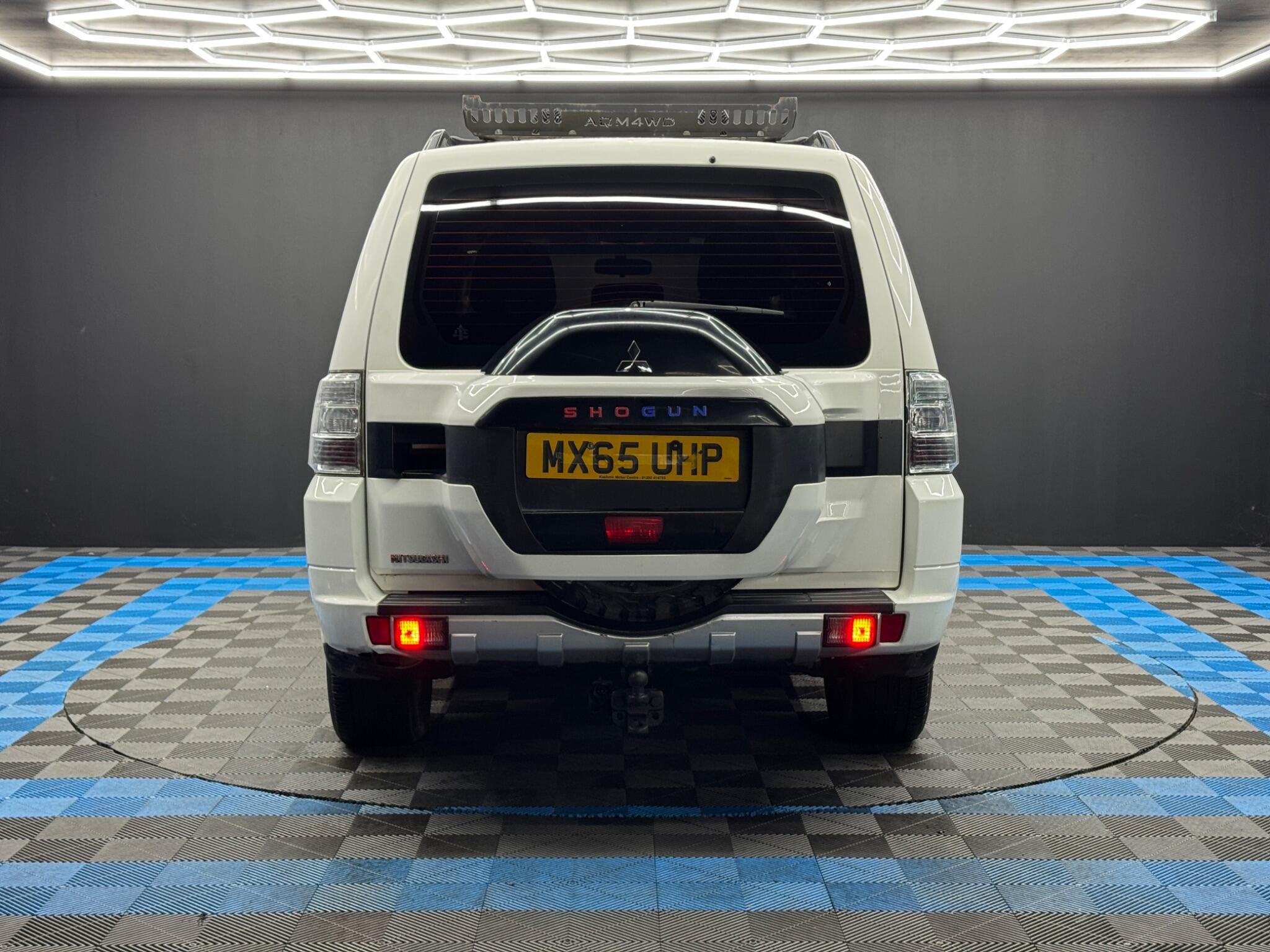 Mitsubishi Shogun - Image 6