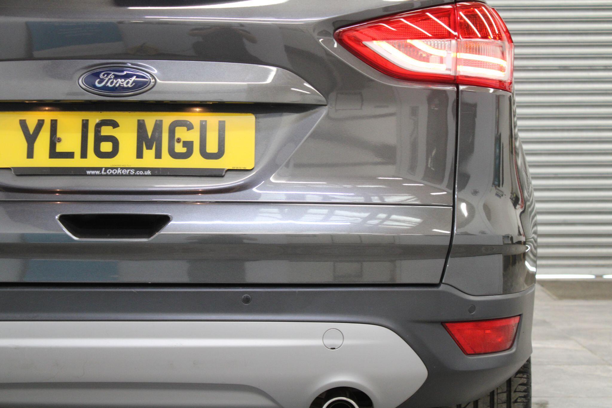 Ford Kuga - Image 15