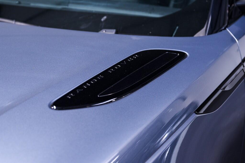 Land Rover Range Rover Velar - Image 10