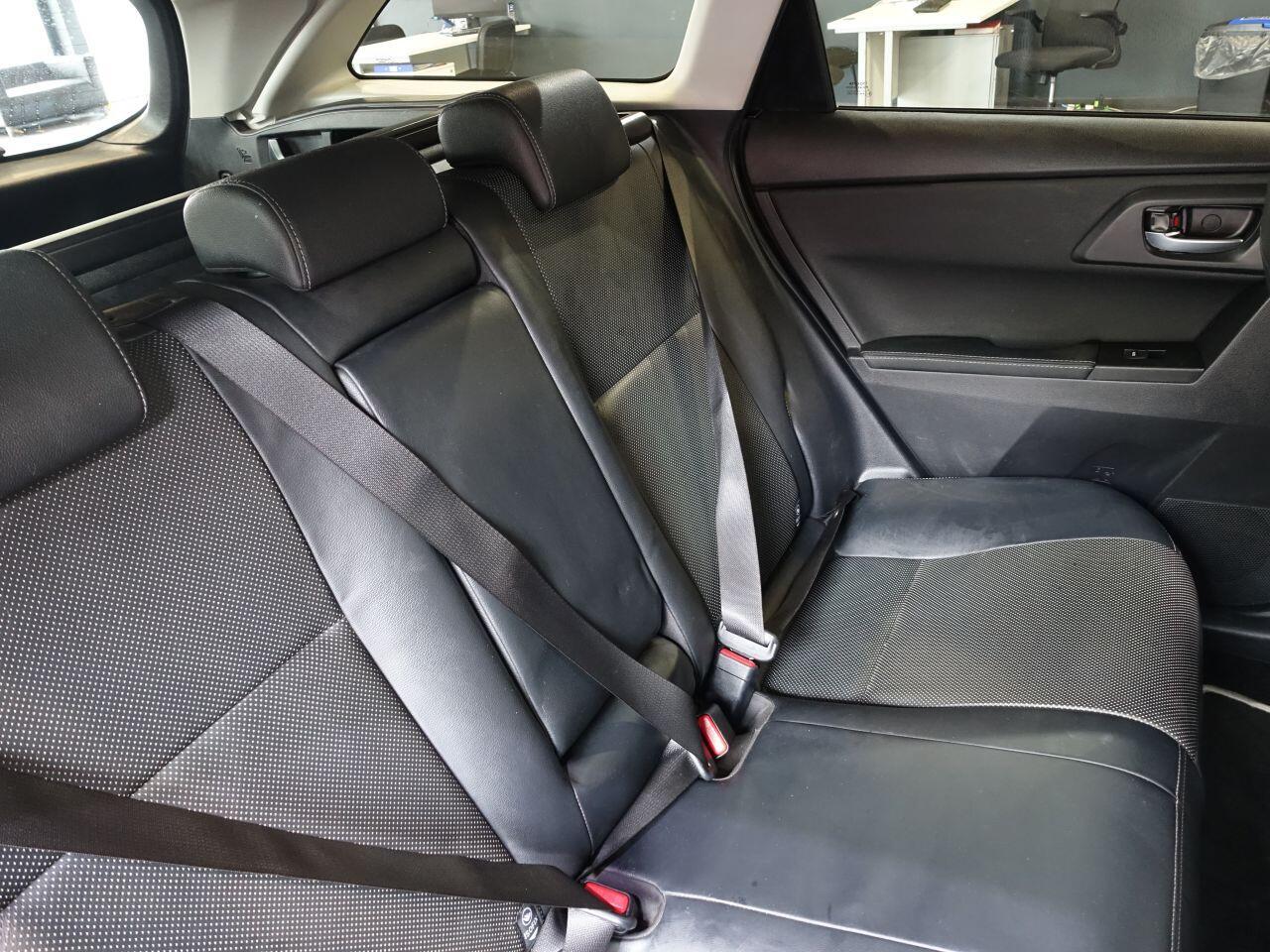 Toyota Auris - Image 14