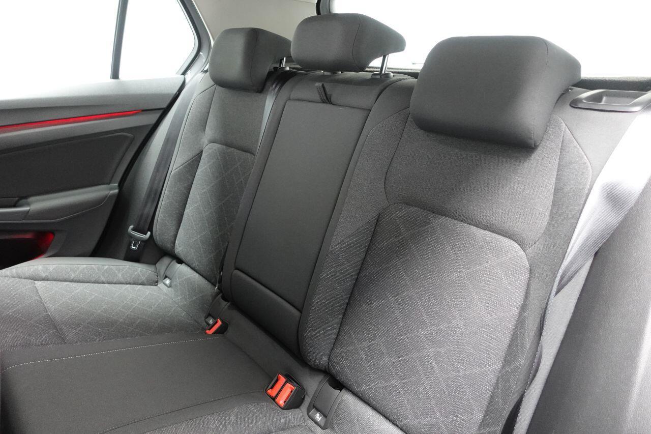 Volkswagen Golf - Image 20