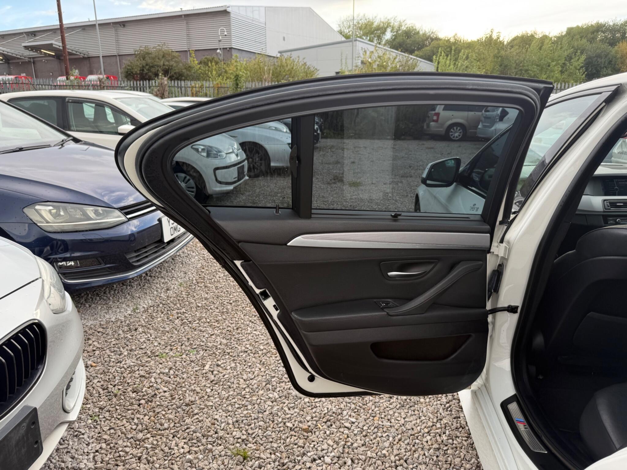 BMW 5 Series - Image 14