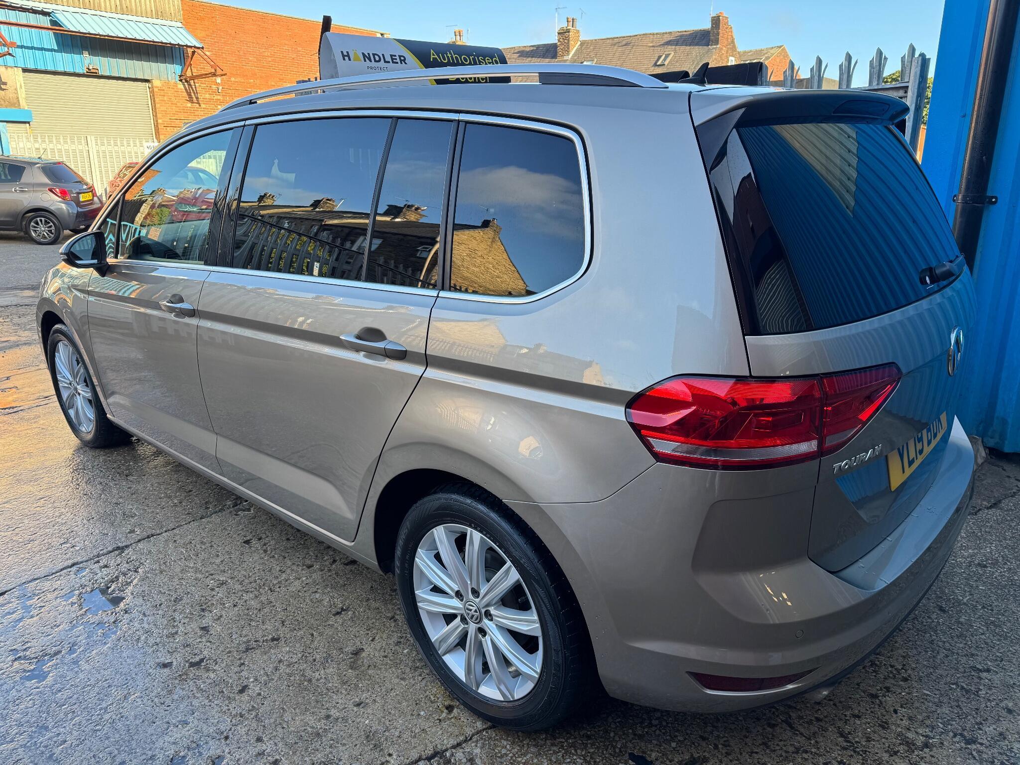 Volkswagen Touran - Image 16