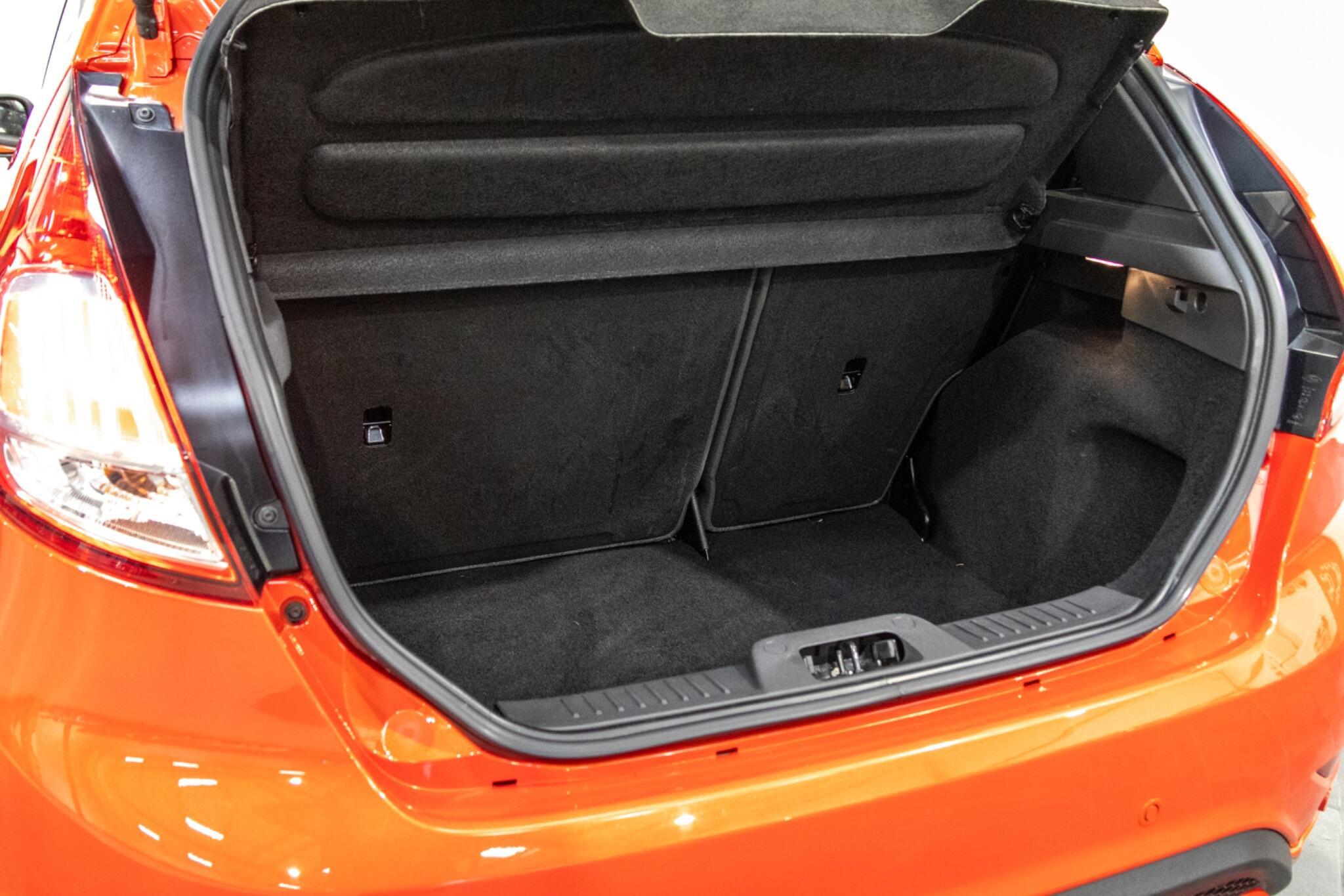 Ford Fiesta - Image 9