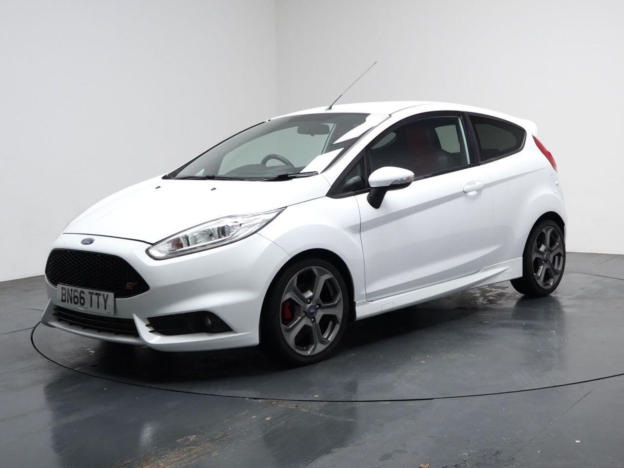 Ford Fiesta - Image 6