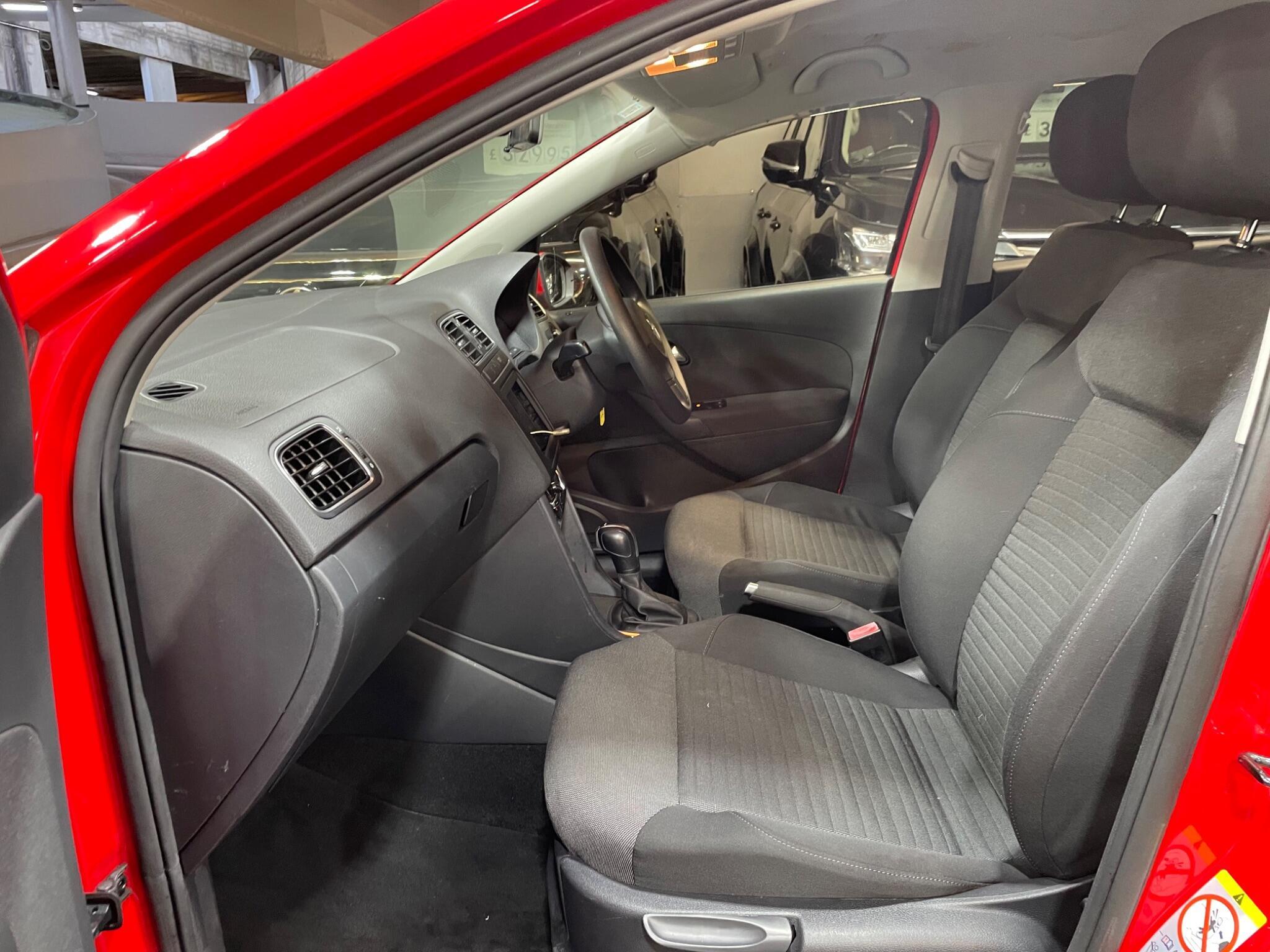 Volkswagen Polo - Image 9