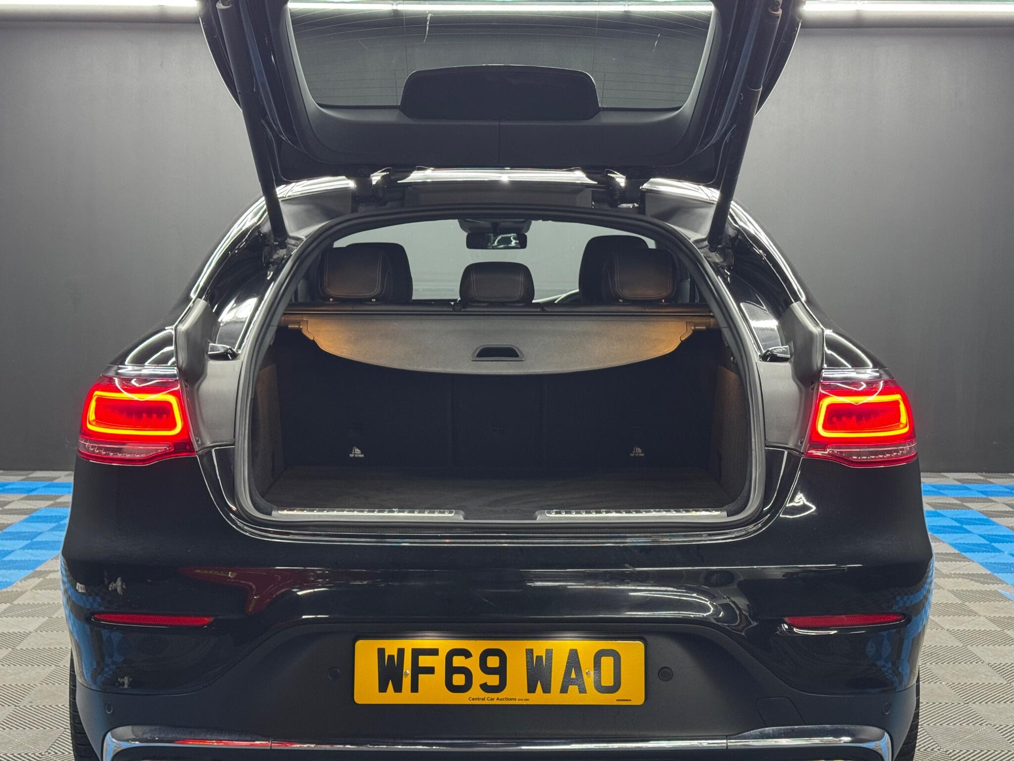 Mercedes GLC - Image 38