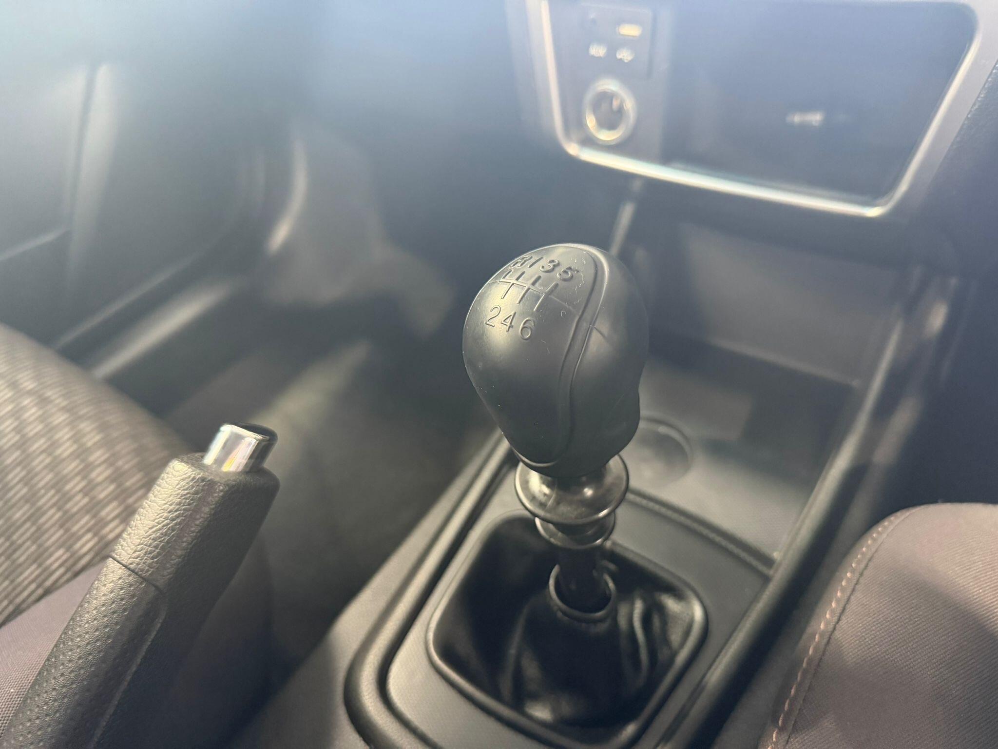 Ssangyong Korando - Image 23
