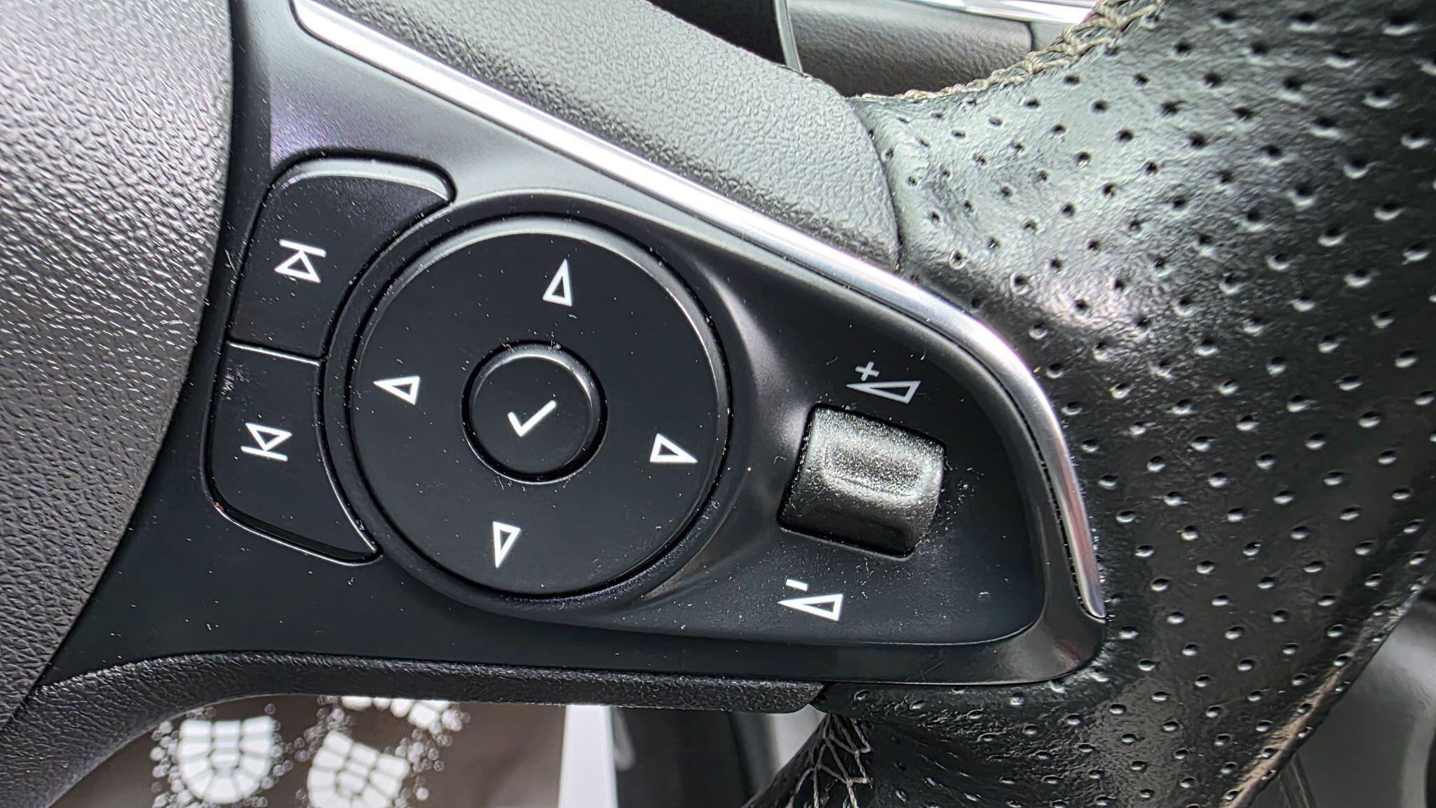 Vauxhall Insignia - Image 24