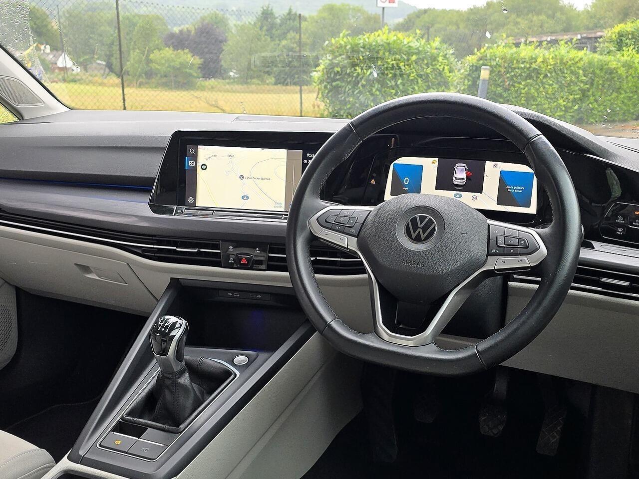 Volkswagen Golf - Image 10