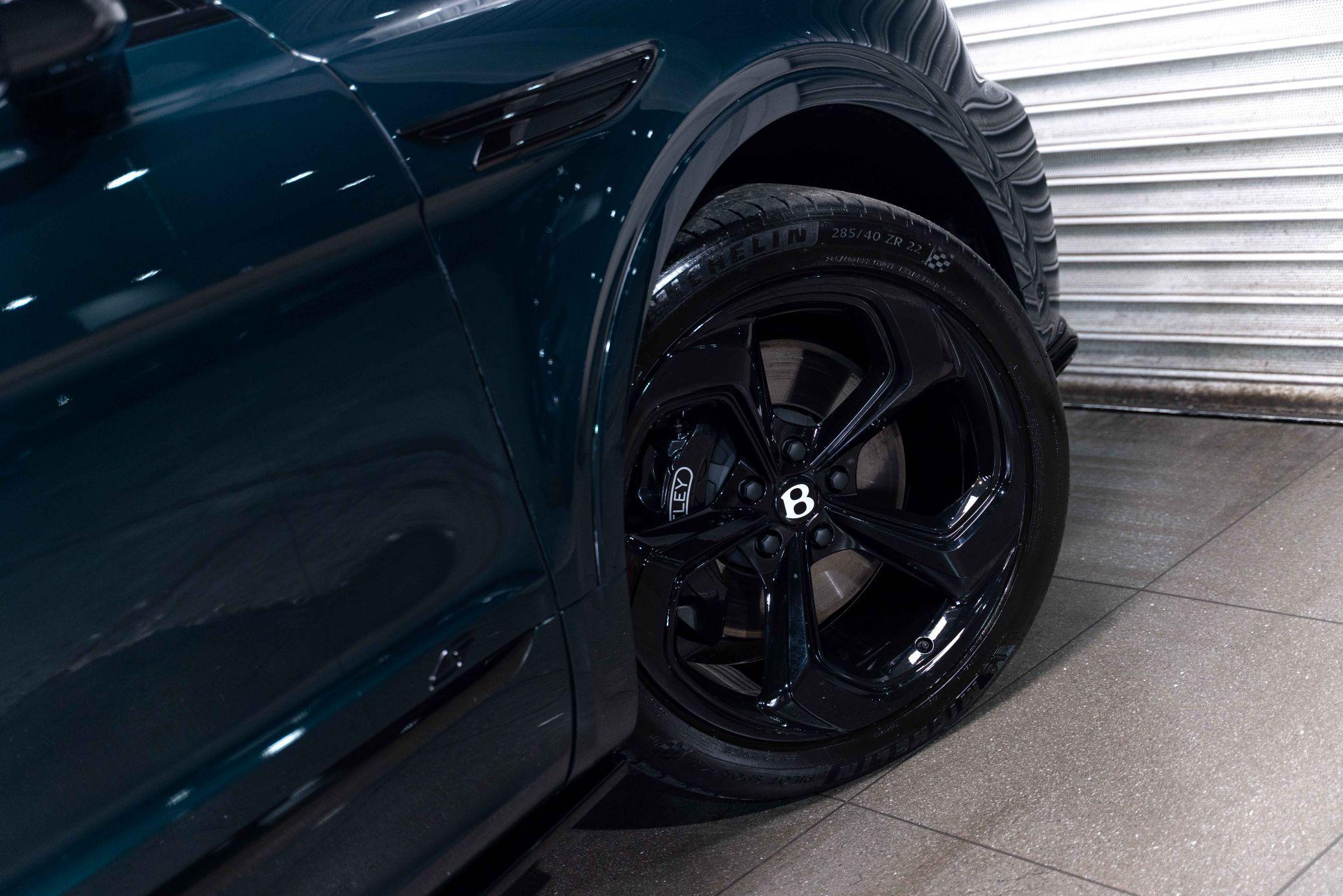 Bentley Bentayga - Image 12