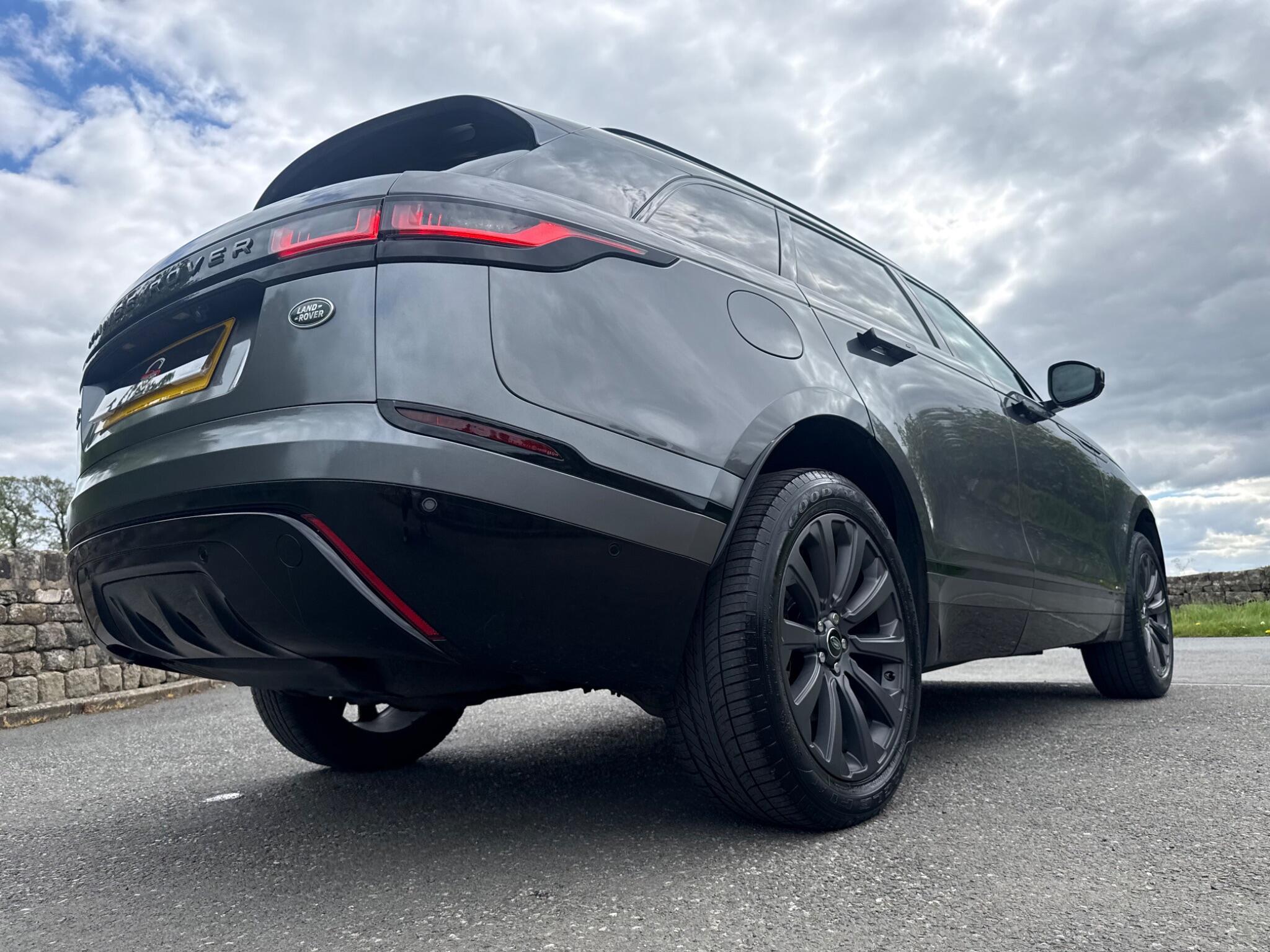 Land Rover Range Rover Velar - Image 32