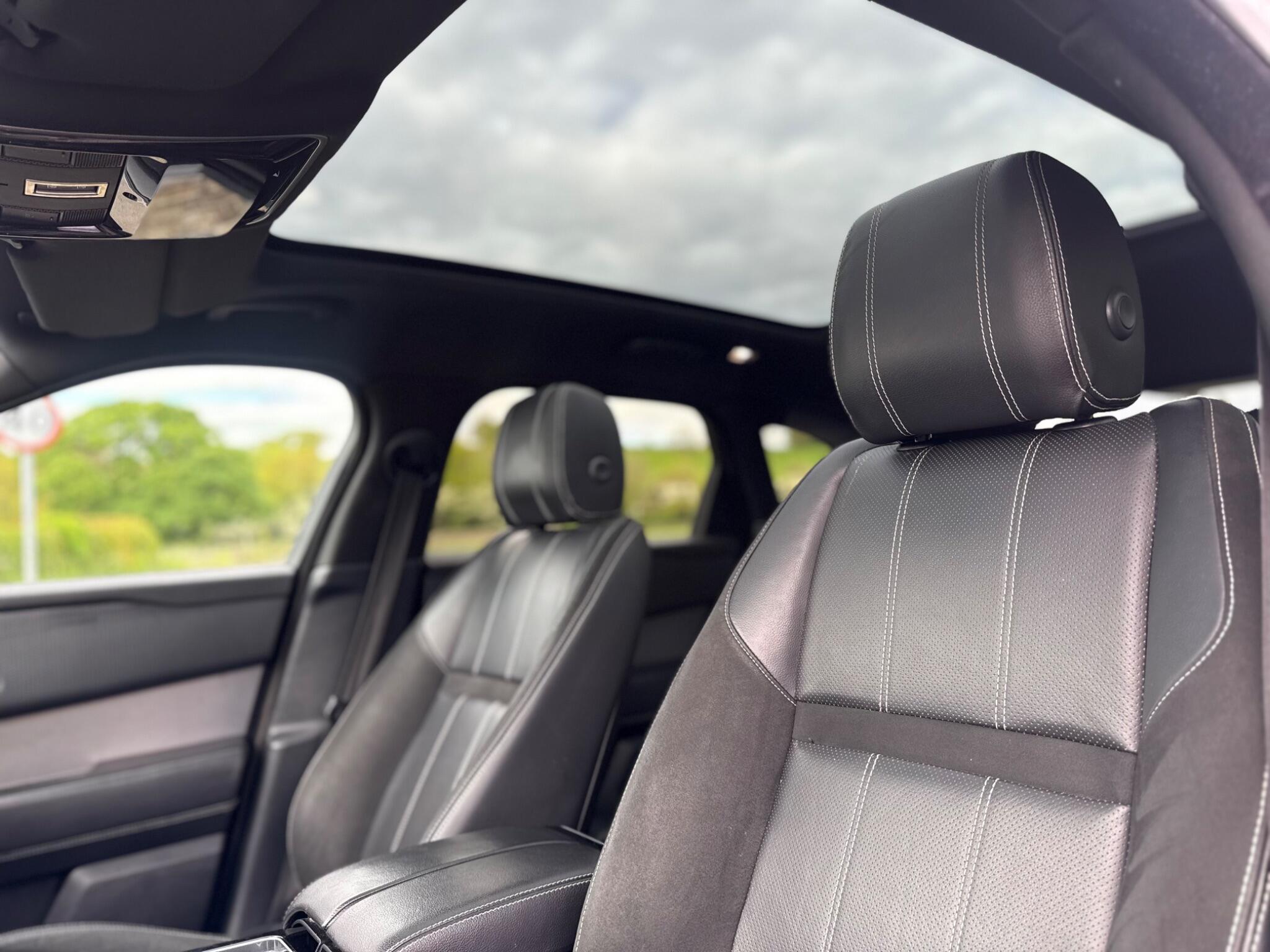 Land Rover Range Rover Velar - Image 47
