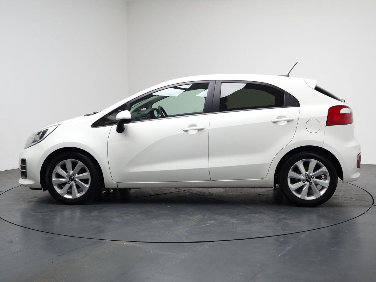 Kia Rio - Image 8