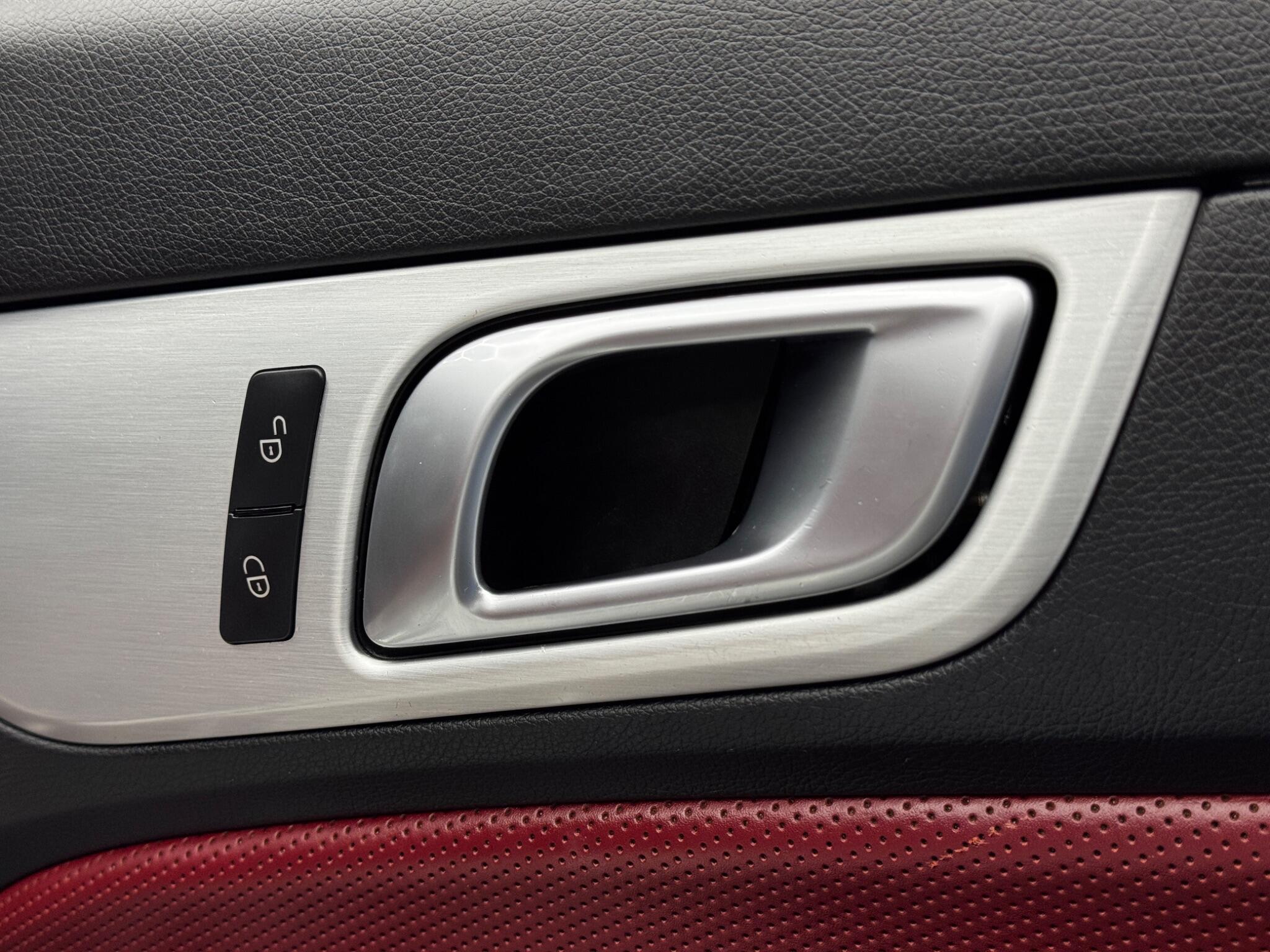 Mercedes SLK - Image 37