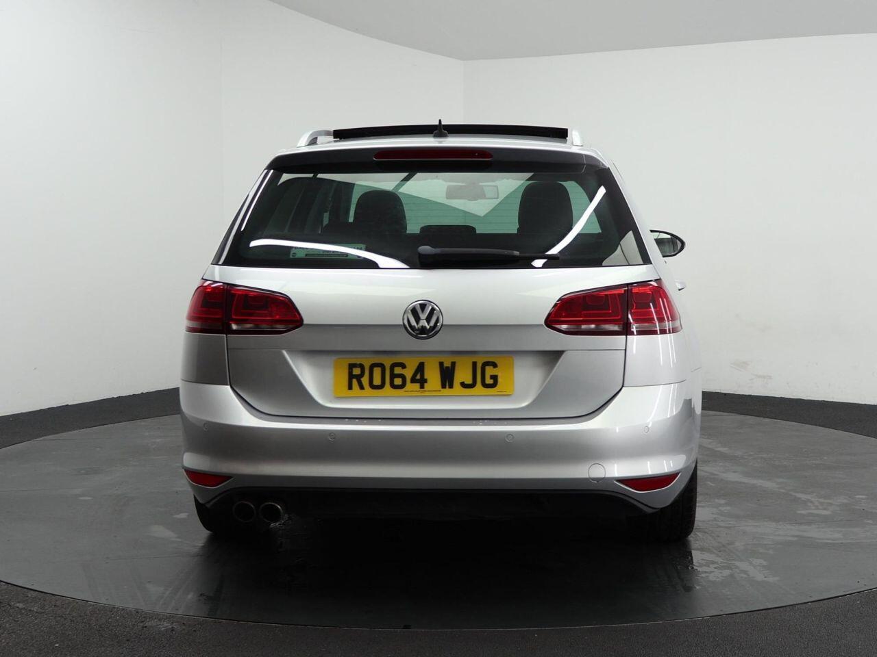 Volkswagen Golf - Image 11