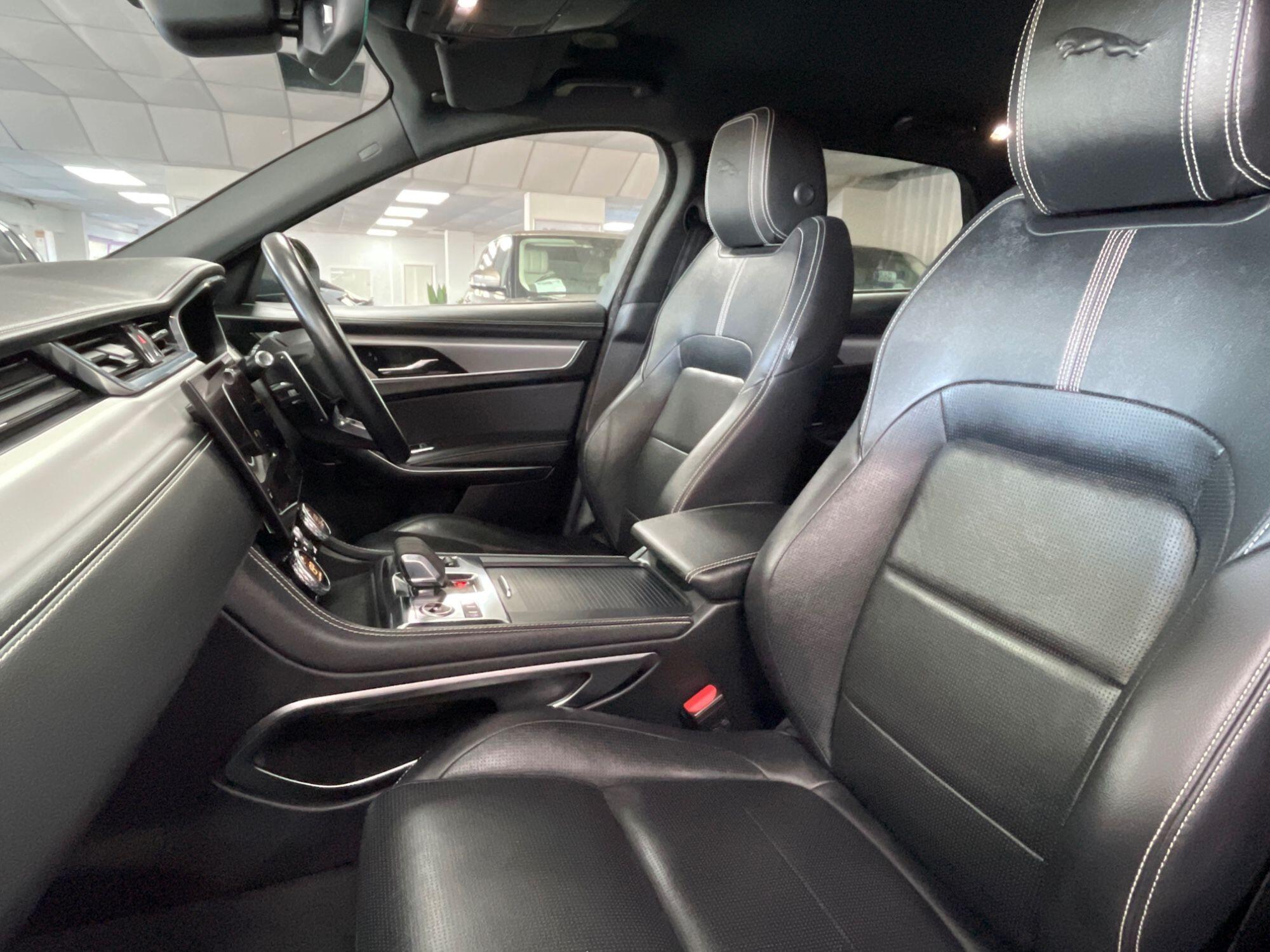 Jaguar F-Pace - Image 34