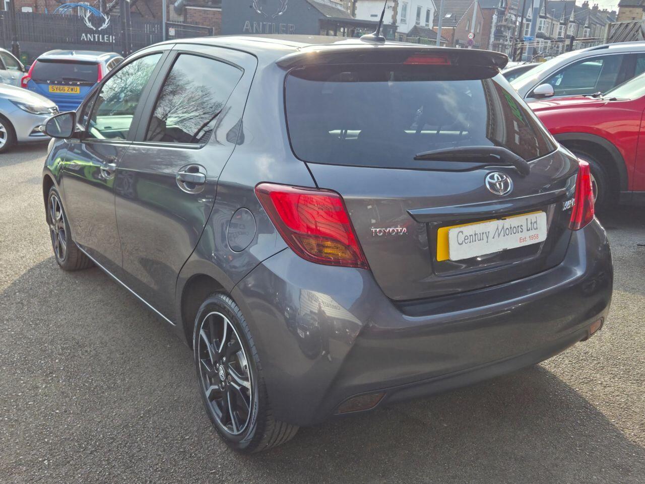 Toyota Yaris - Image 7