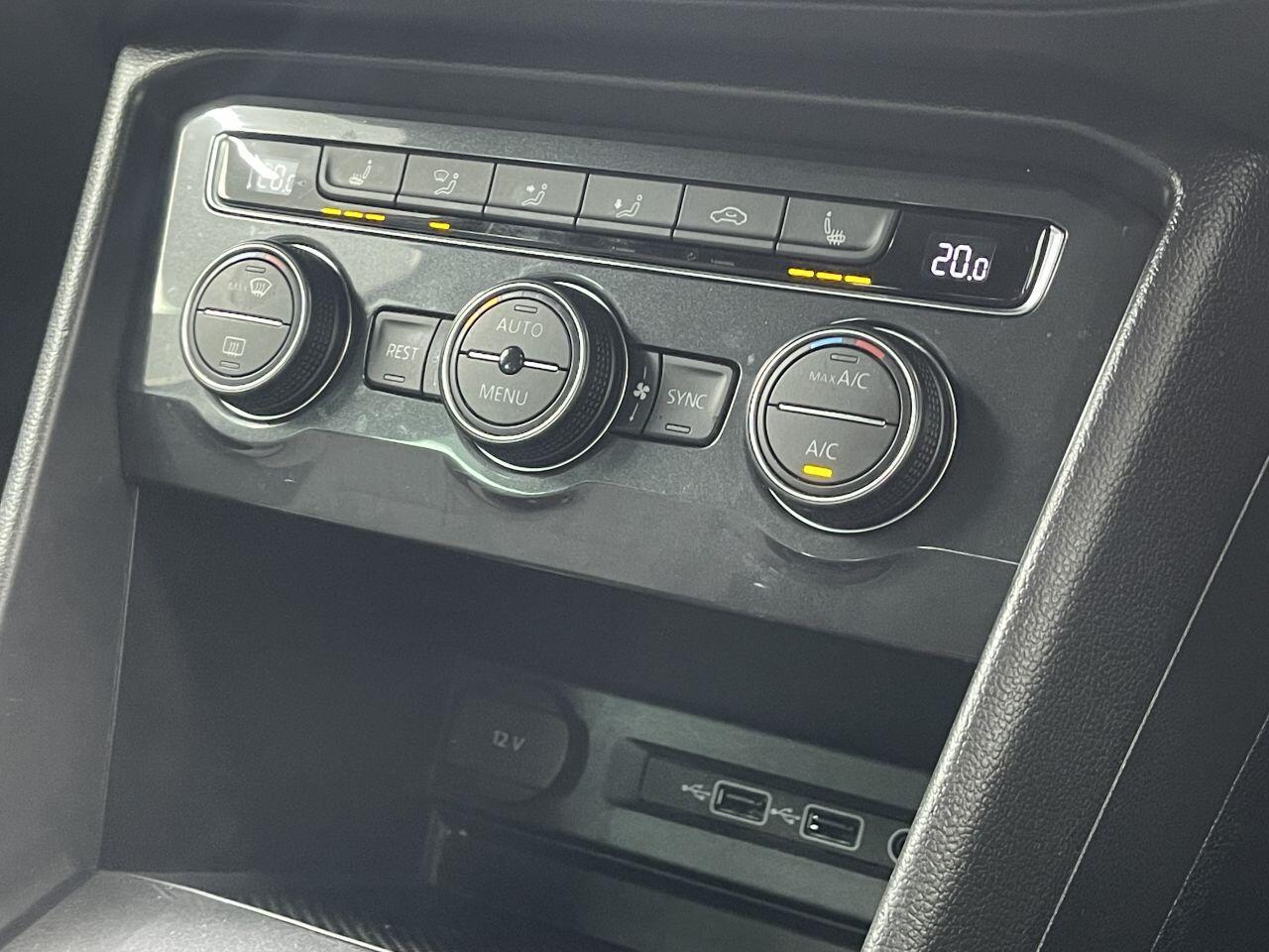 Volkswagen Tiguan - Image 35