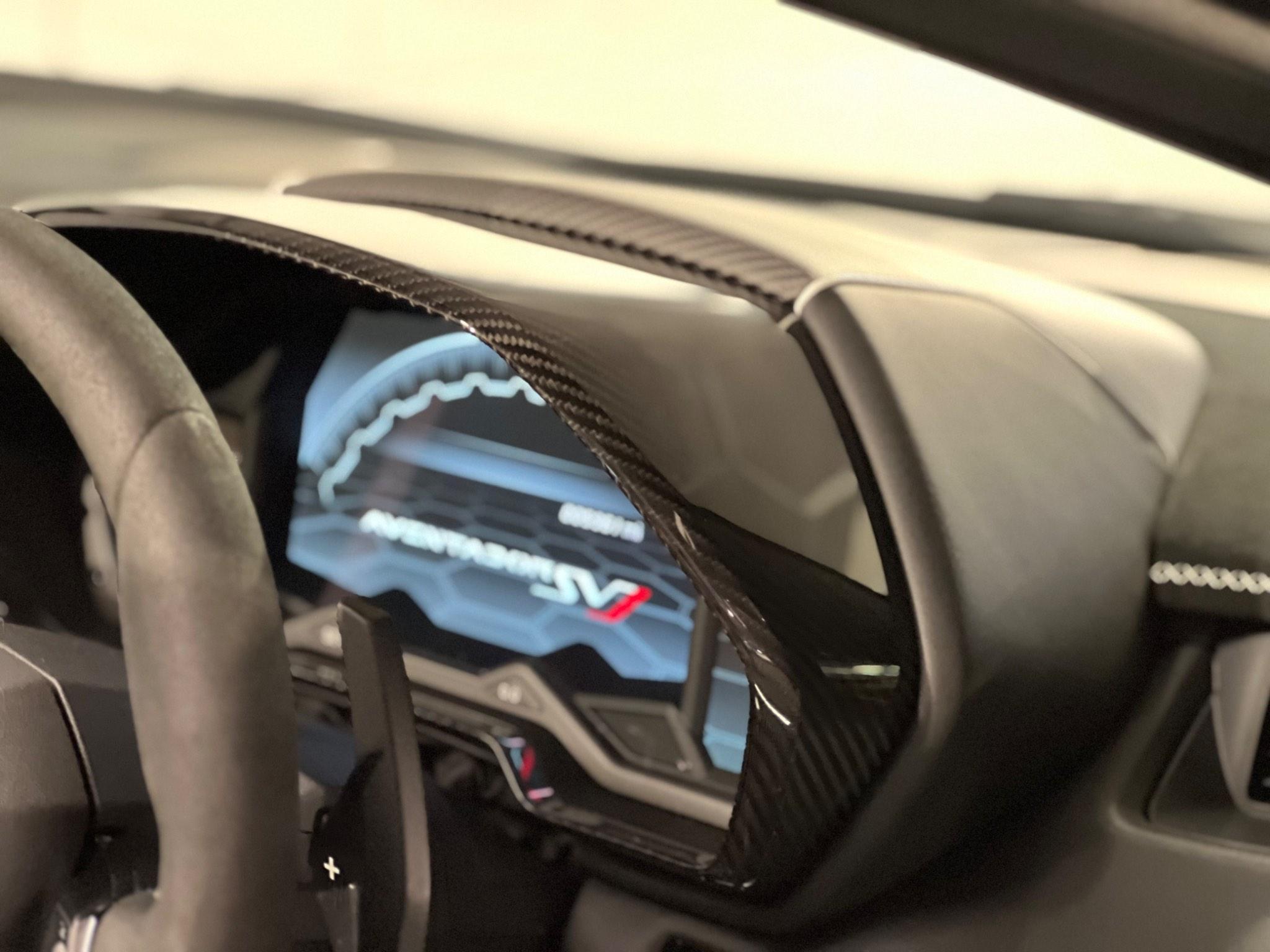 Lamborghini Aventador - Image 17