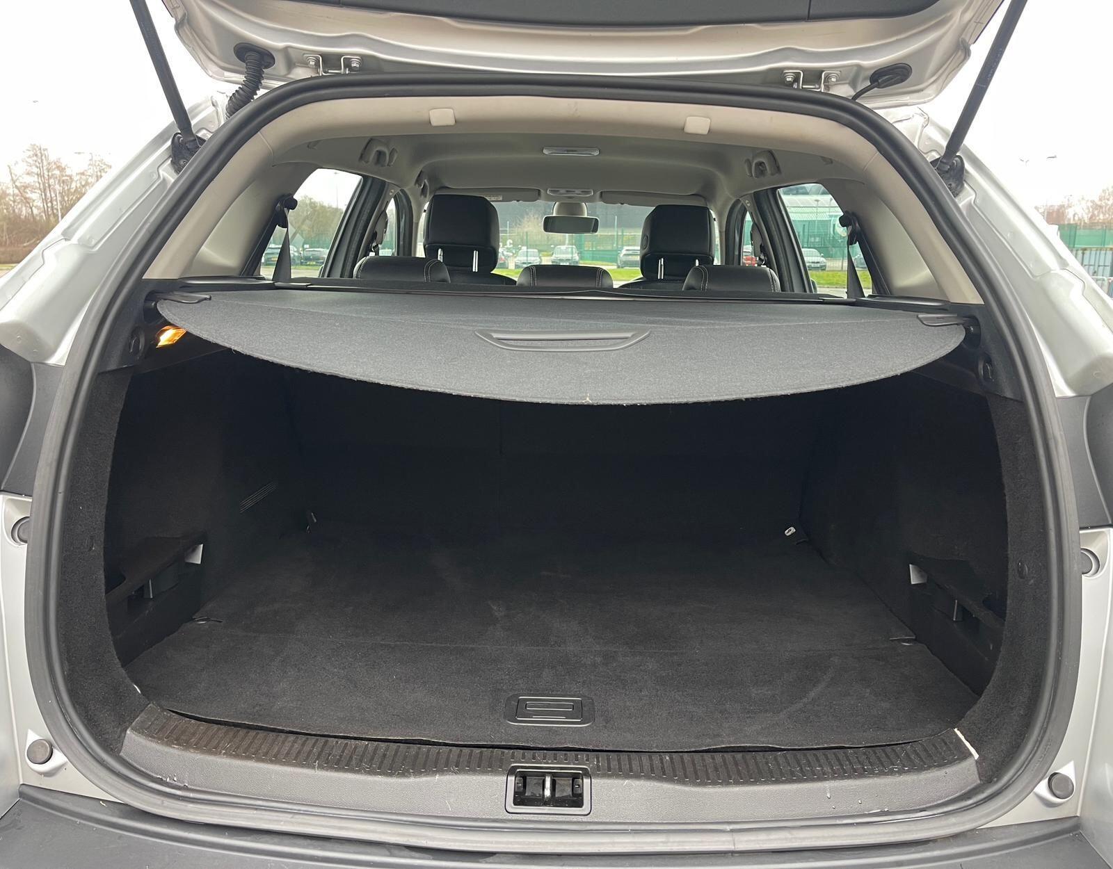 Renault Megane - Image 41