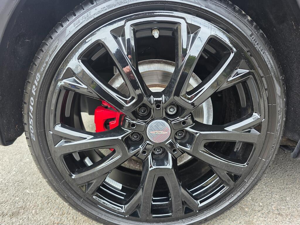 MINI Hatch - Image 11