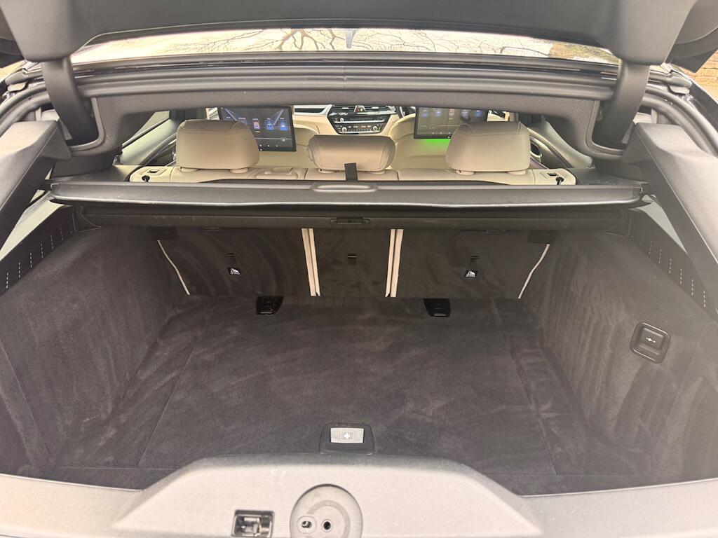 BMW 5 Series - Image 26