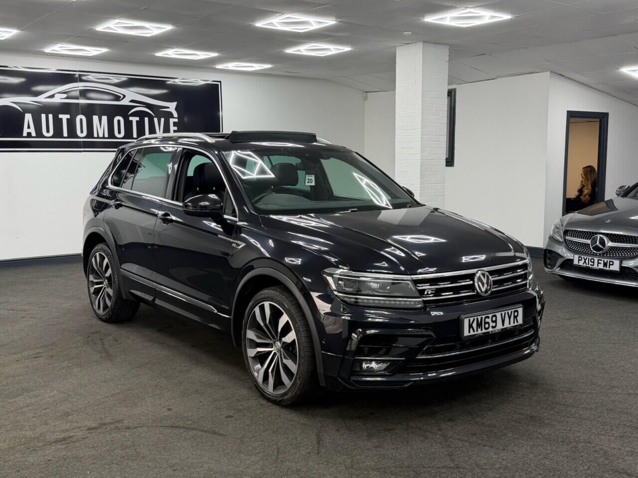 Volkswagen Tiguan - Image 10