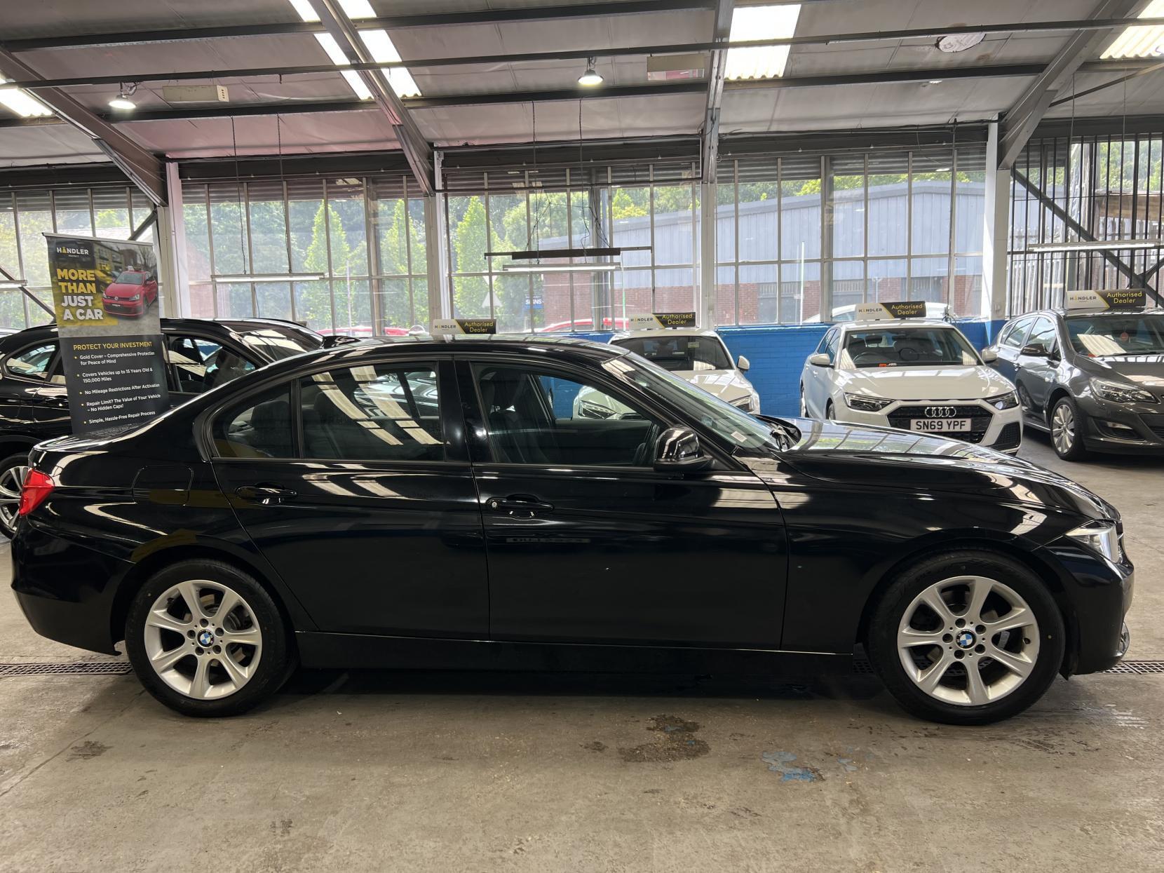 BMW 3 Series - Image 4