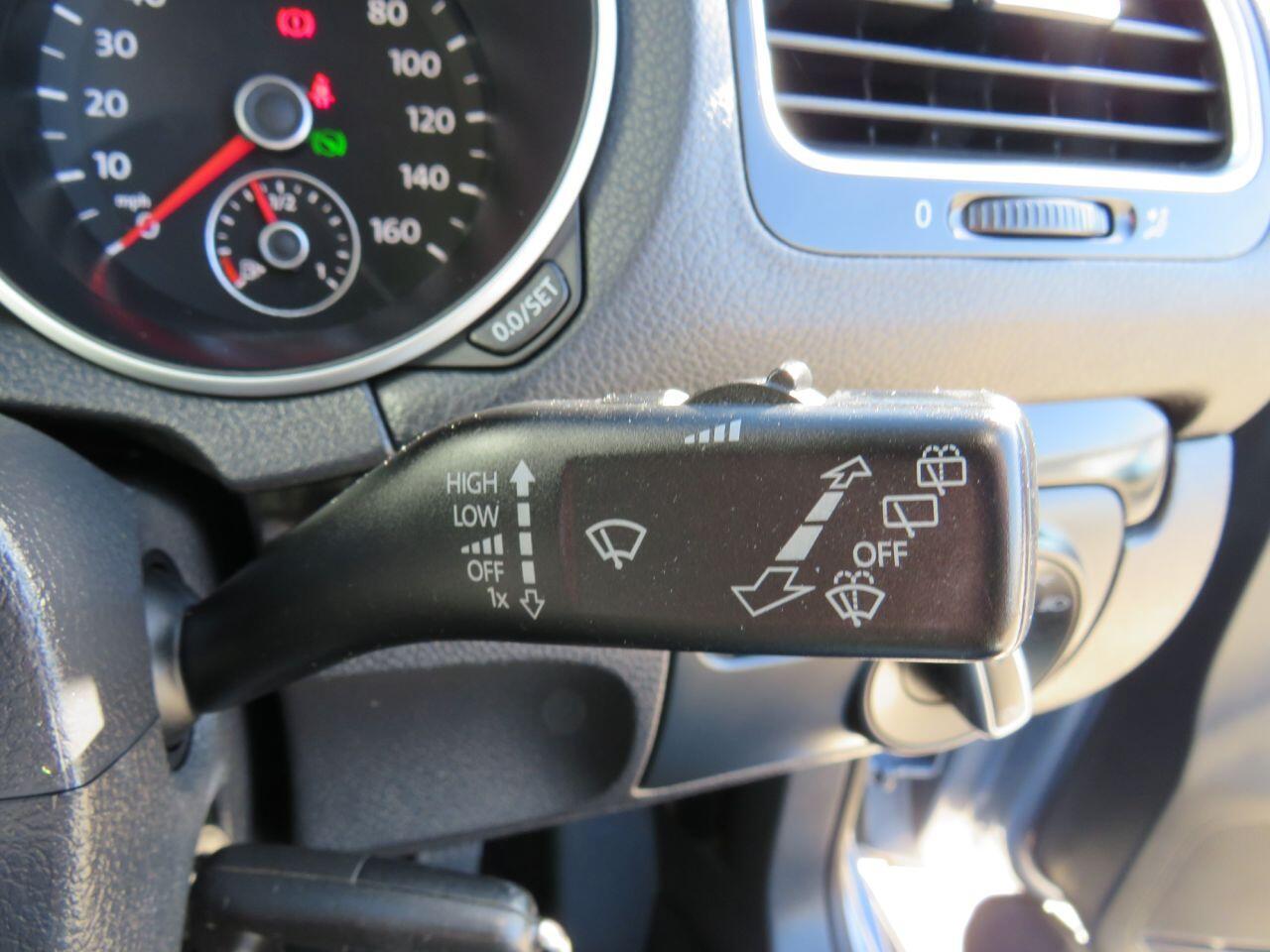 Volkswagen Golf - Image 17