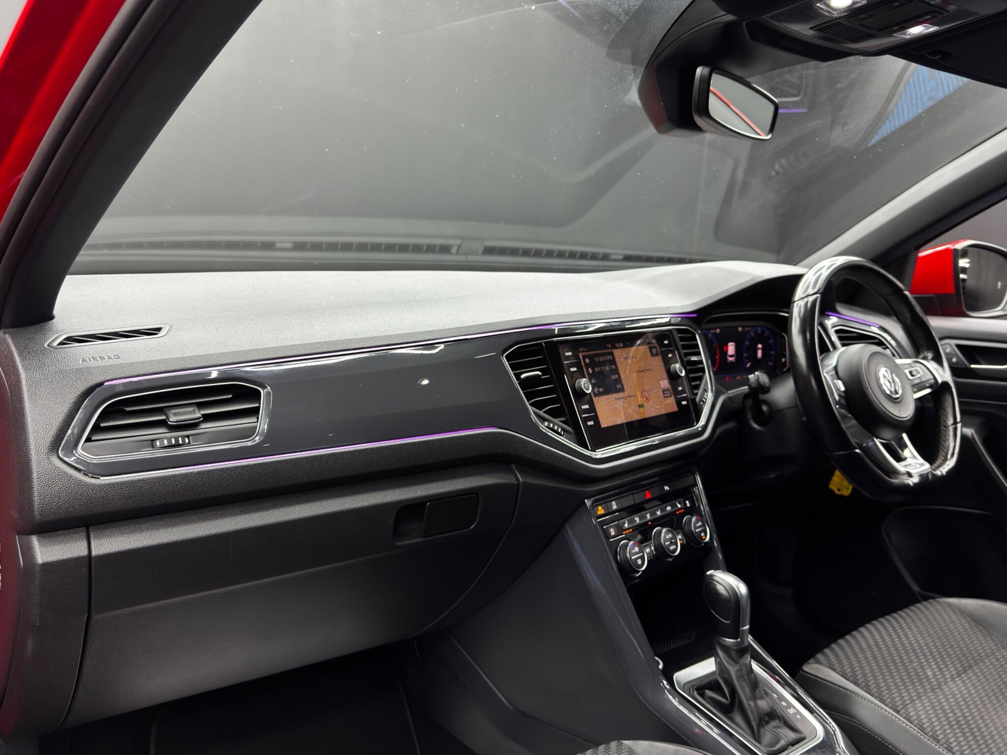 Volkswagen T-Roc - Image 11