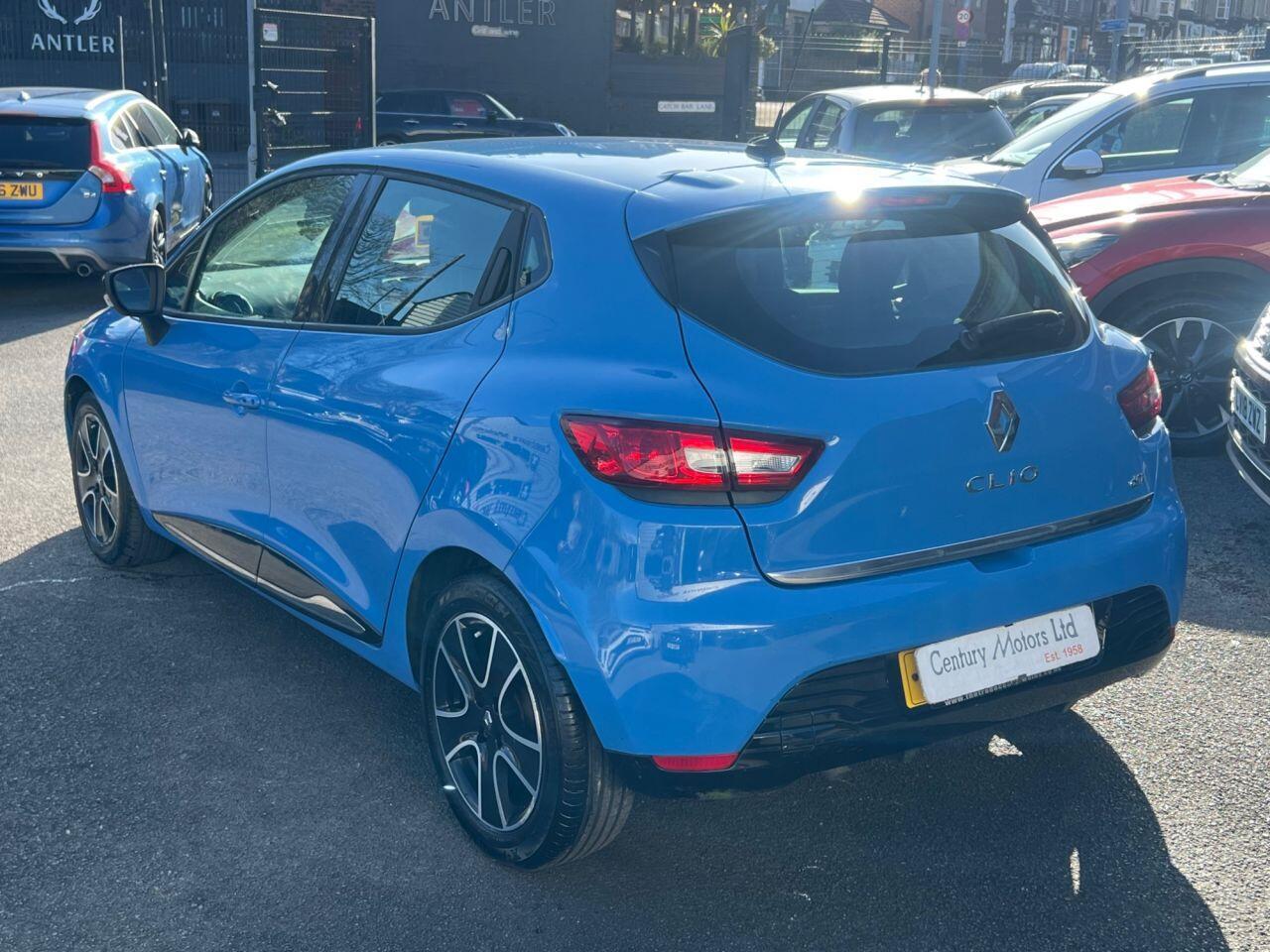 Renault Clio - Image 3