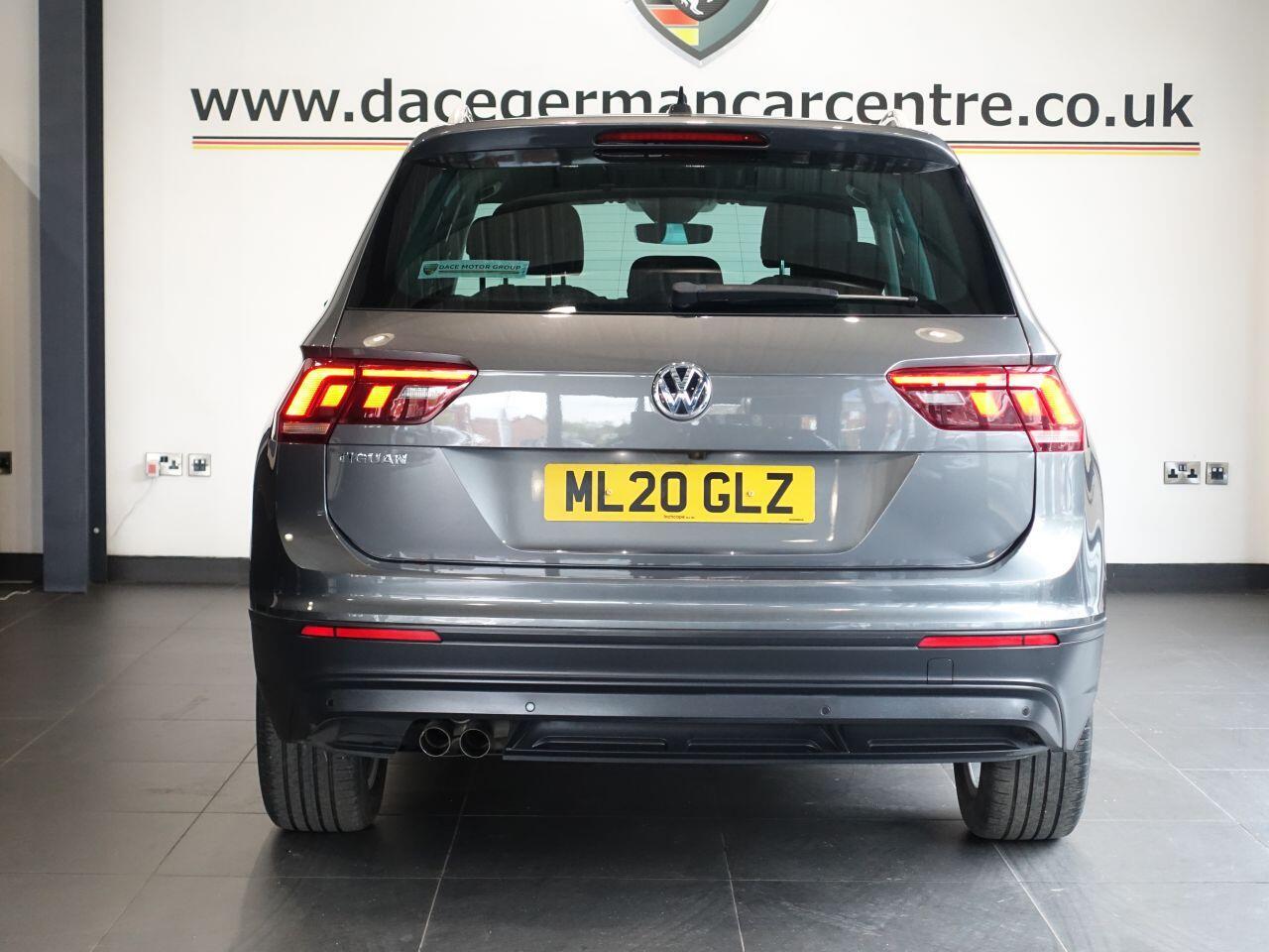 Volkswagen Tiguan - Image 5