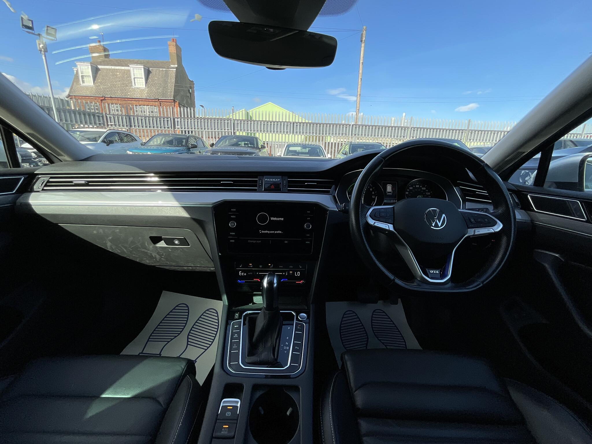 Volkswagen Passat - Image 6